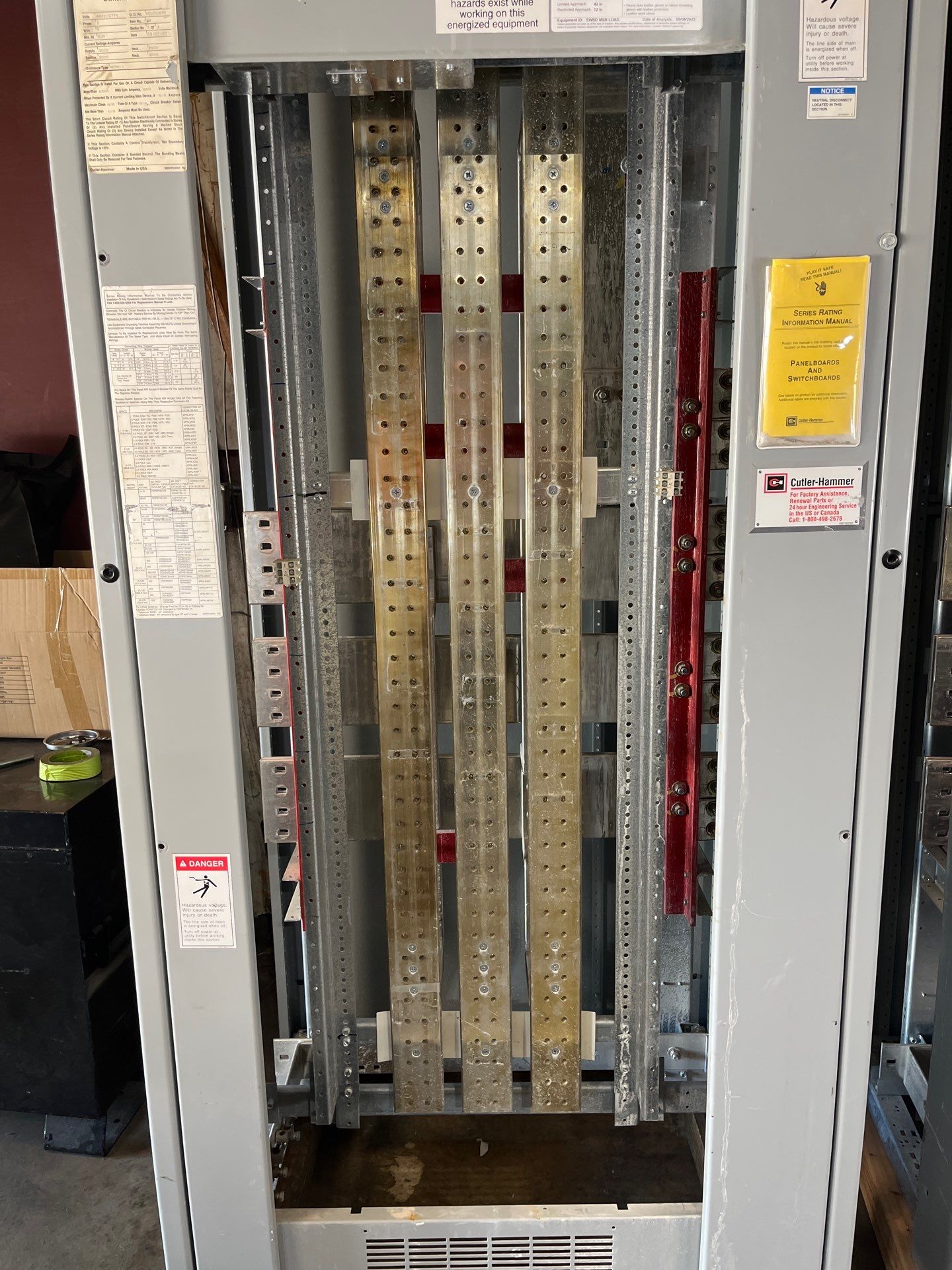 CH PRLC Switchboard 3000A 480/277V 3PH 4W 3000 Amp MCB W/ Distribution Used