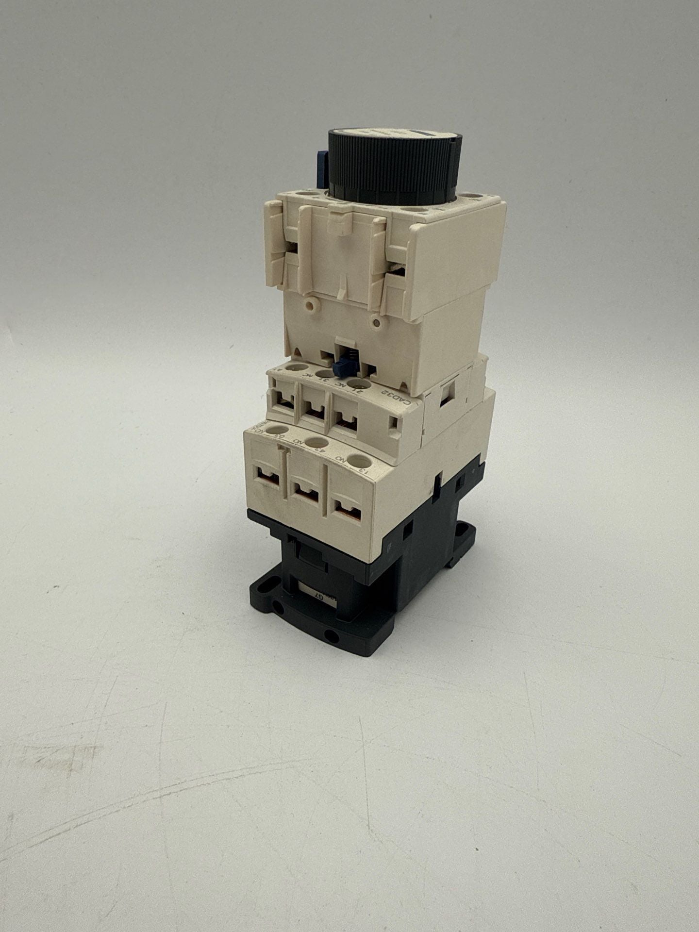 Telemecanique CAD32G7 Contactor 10A 600V 3P Coil 120V Time Delay Relay LADT2 Used