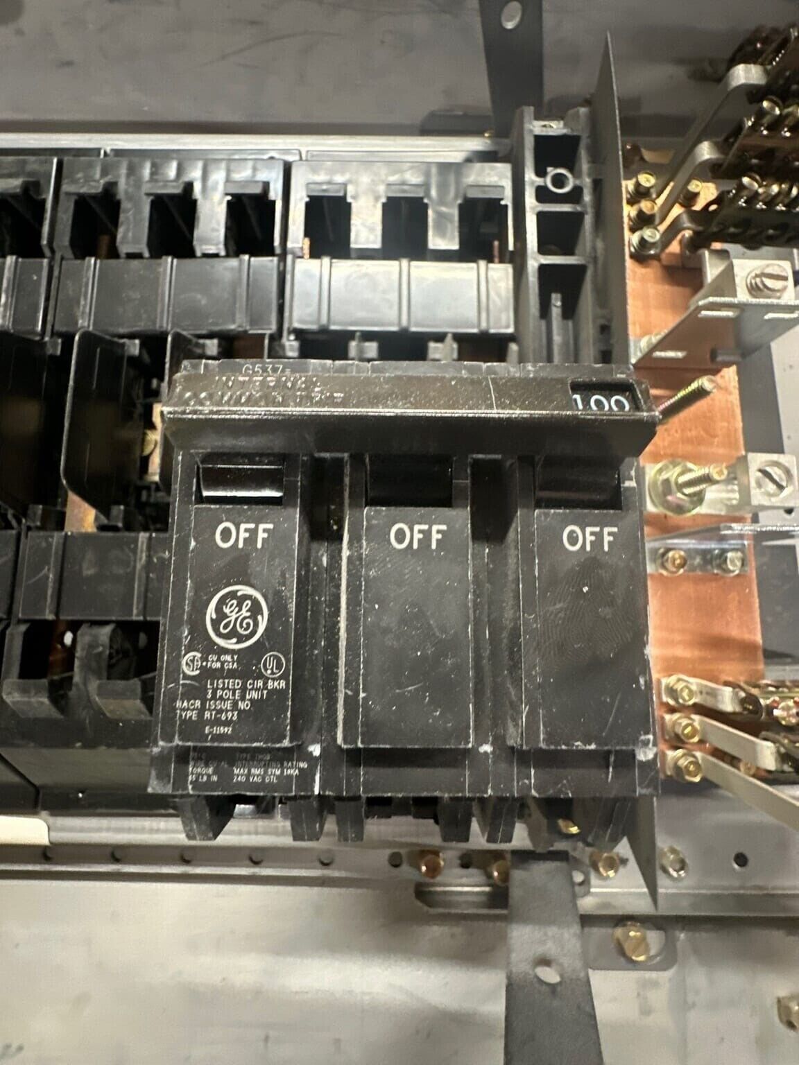 GE Panelboard AQF3421ABX 125A 208/120V 3 PHASE MCB Main THQB32100 42 CIR NEMA 1 P017 Used