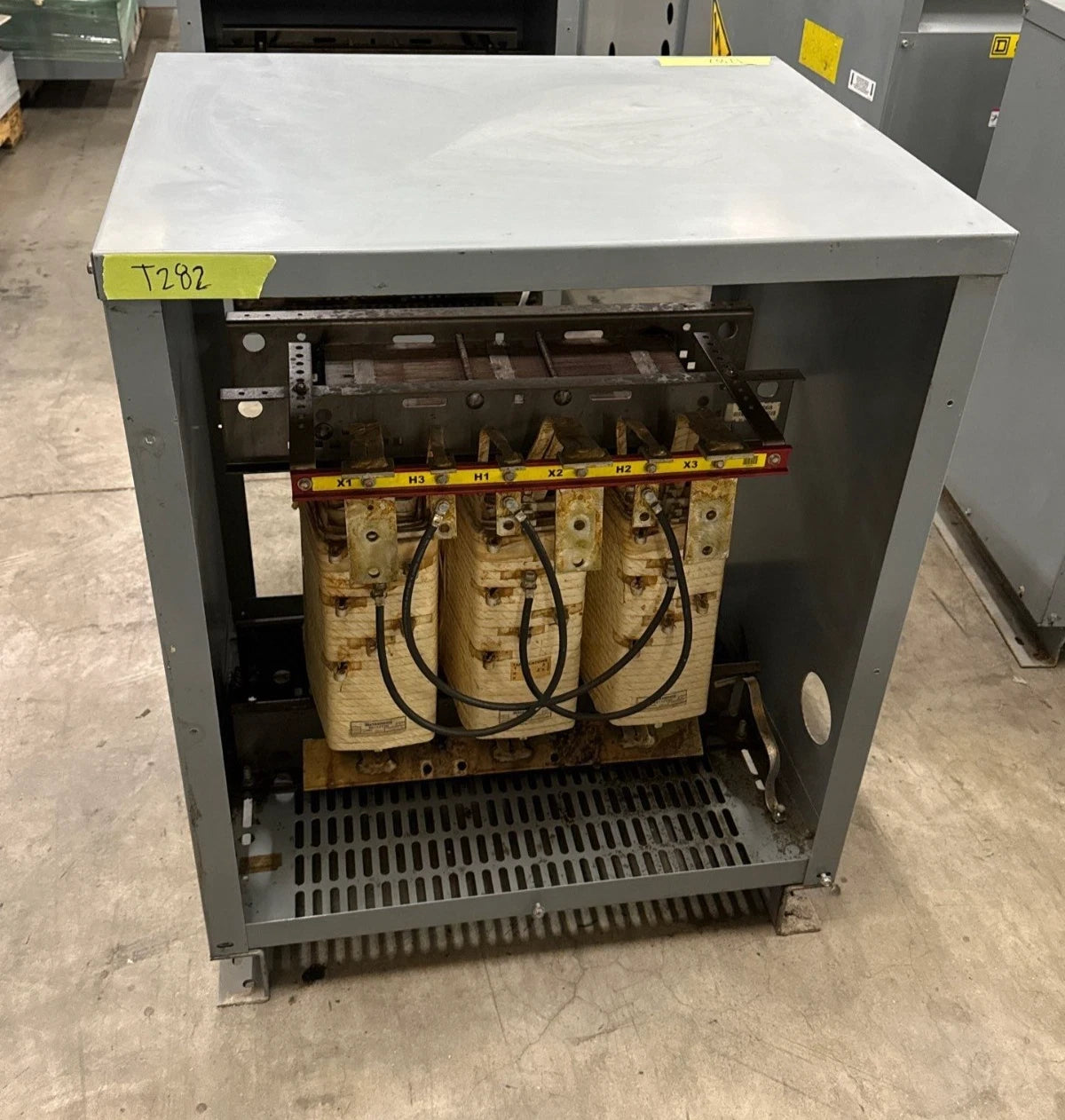 Square D 112.5KVA EE112T3H Transformer 3PH Pri 480V Sec 208Y/120V Indoor T282 Used