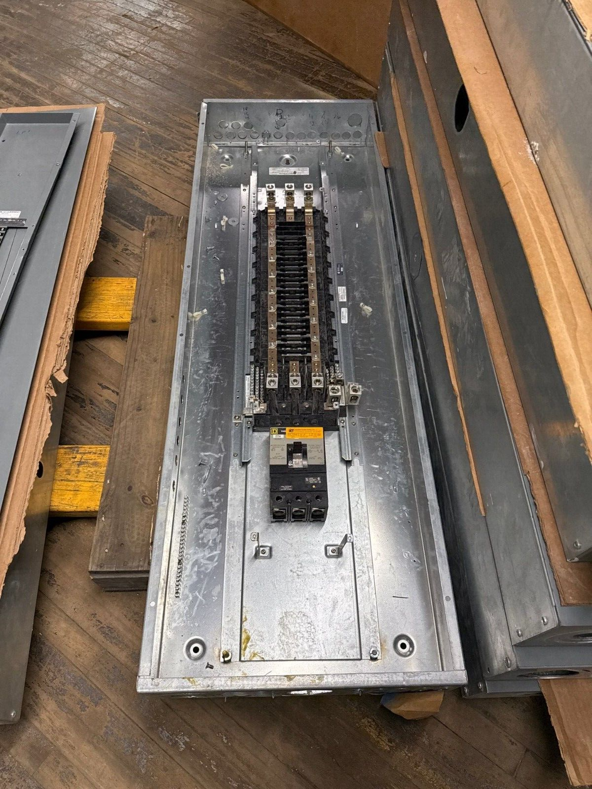 Square D NQOD Panelboard 225A 208/120V 3PH 4W Indoor Encl 42 Cir MCB KCL34225 P561 Used