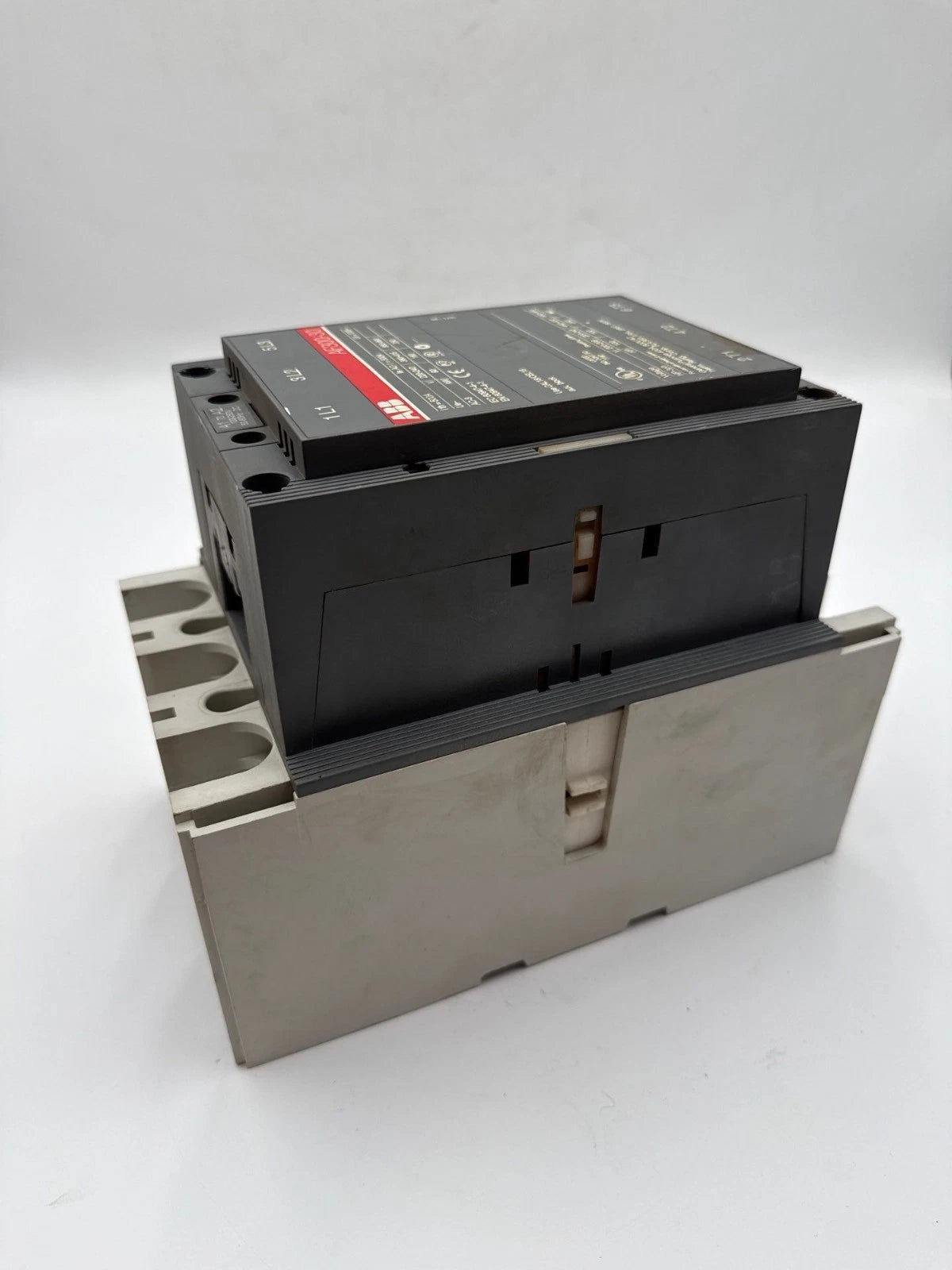 ABB AF300-30 Contactor Coil 100-250V 400A 3P 600V 3PH 300HP AF300-30-11-70 Used