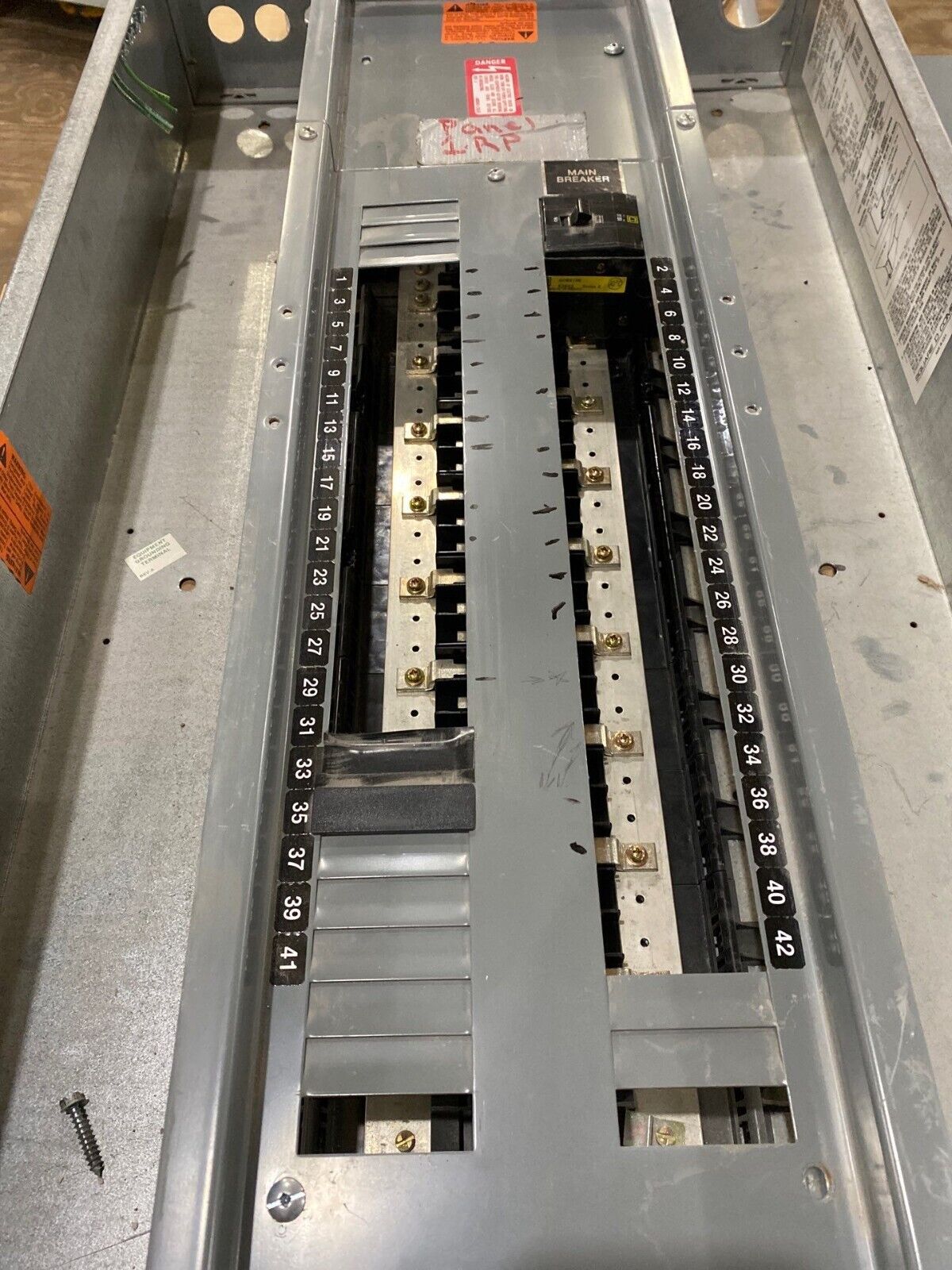 Square D NQOD Panelboard 100A 208/120V 3PH 4W 42 Circuit Indoor Encl MCB QOB3100 P648 Used