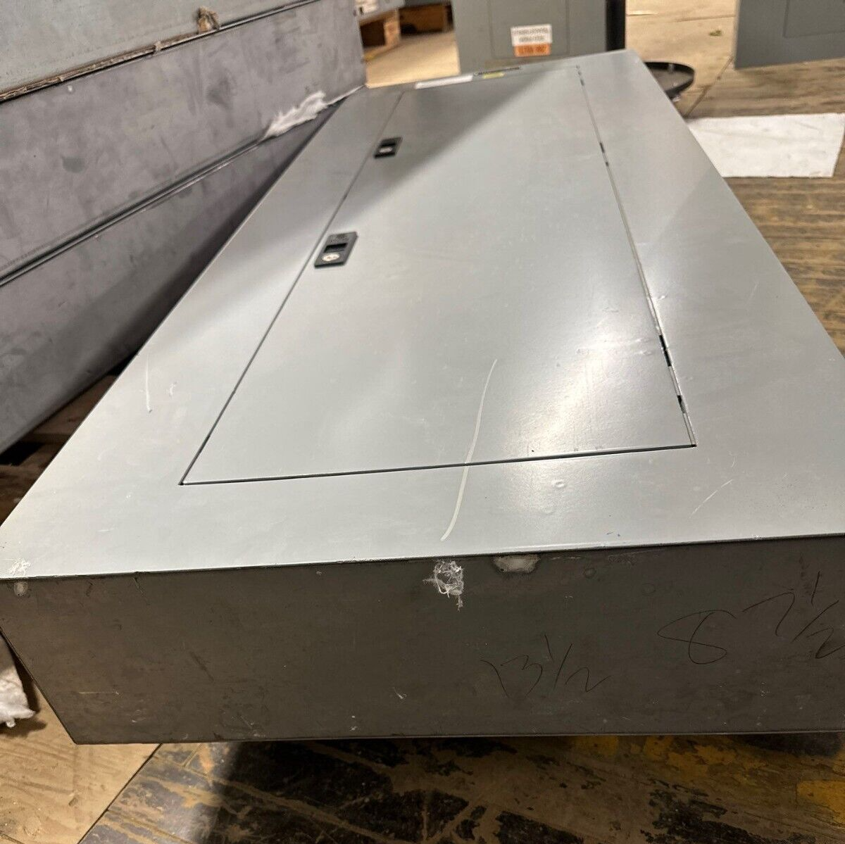 GE AQF3422MBX Panelboard 225A 208Y/120V 3PH 4W 42 Circuit Main Lug MLO 225 Amp P011 Used