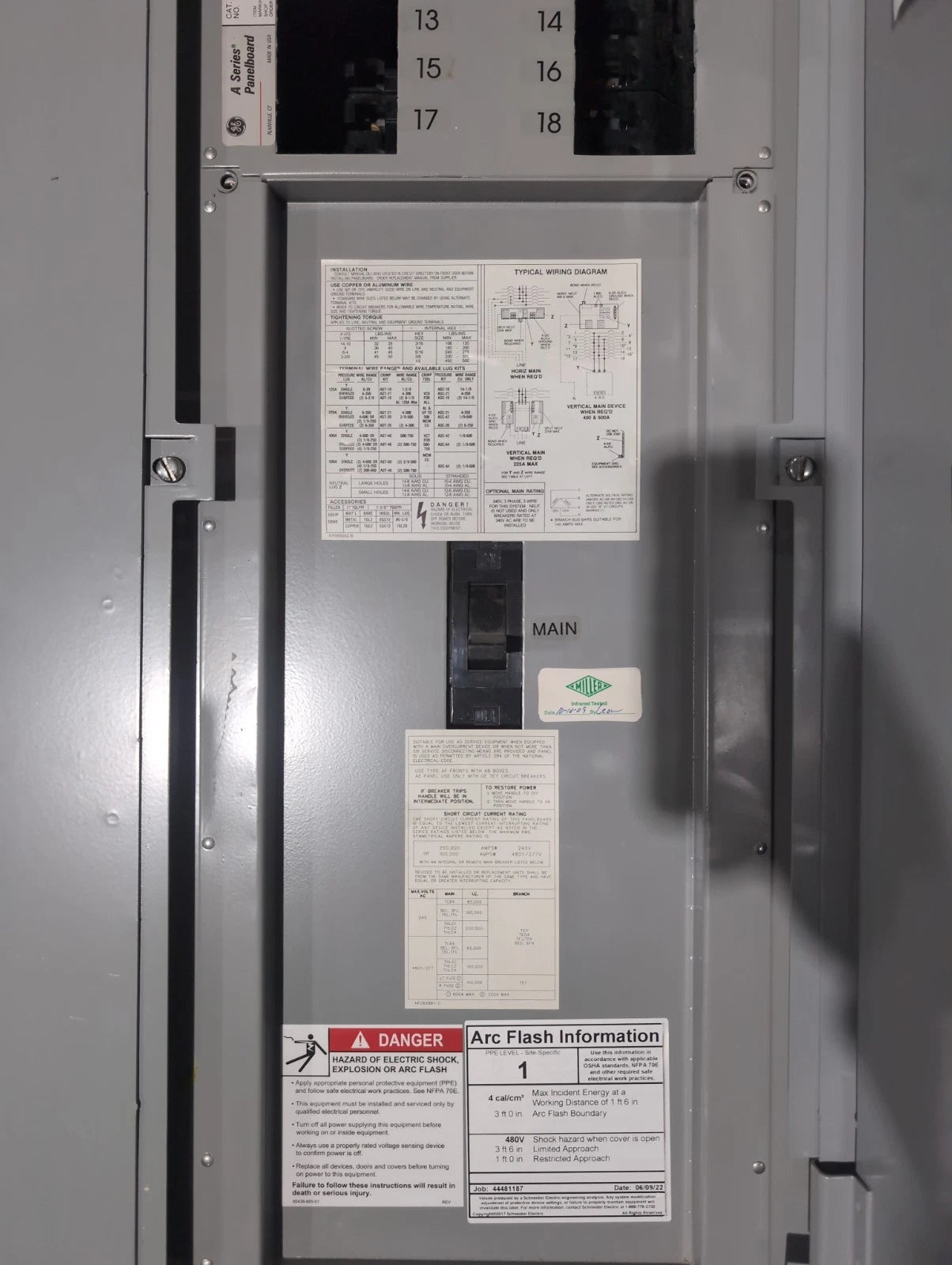 GE AEF3182BB Panelboard 225A 480/277V 3PH 4W 18 Cir MCB Panel 225 Amp TFJ236225 Used