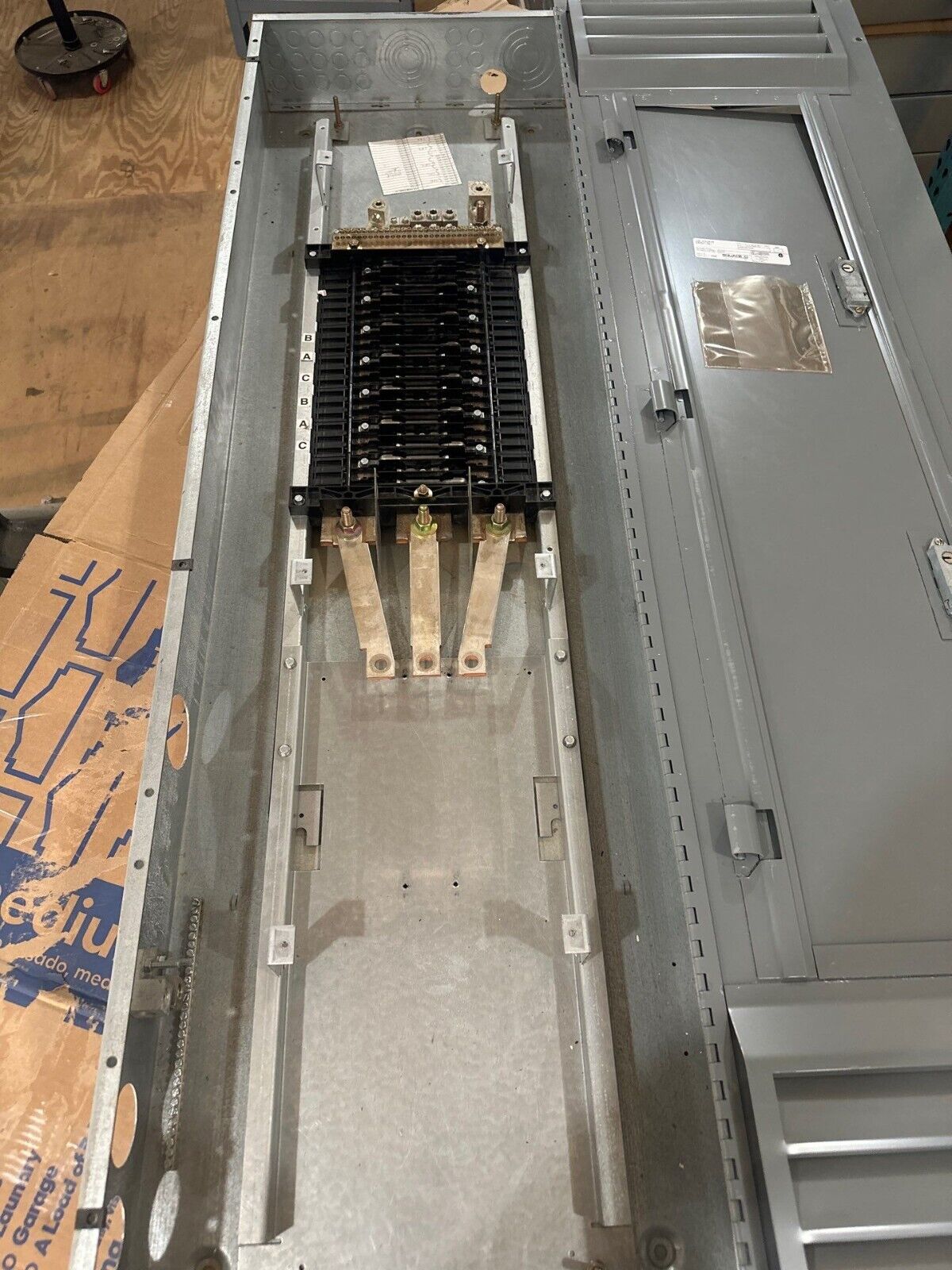 Square D NQOD Panelboard 300A 208Y/120V 3PH 4W 42 Circuit 300 Amp MCB NO MAIN Used