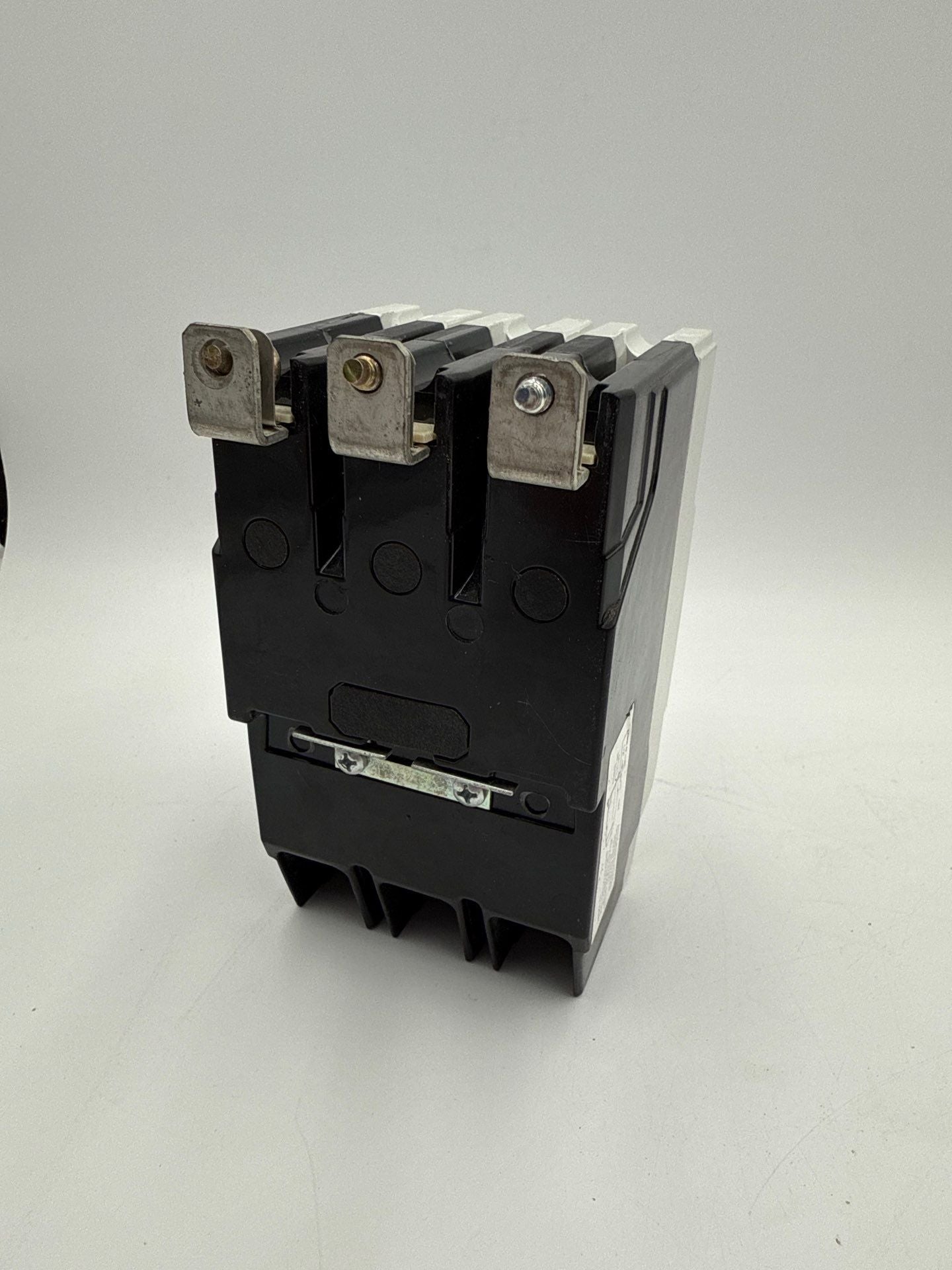 GE TEYL3025B Circuit Breaker 25A 3P 480/277V 3PH TEYL 25 Amp 3 Pole Bolt On Used