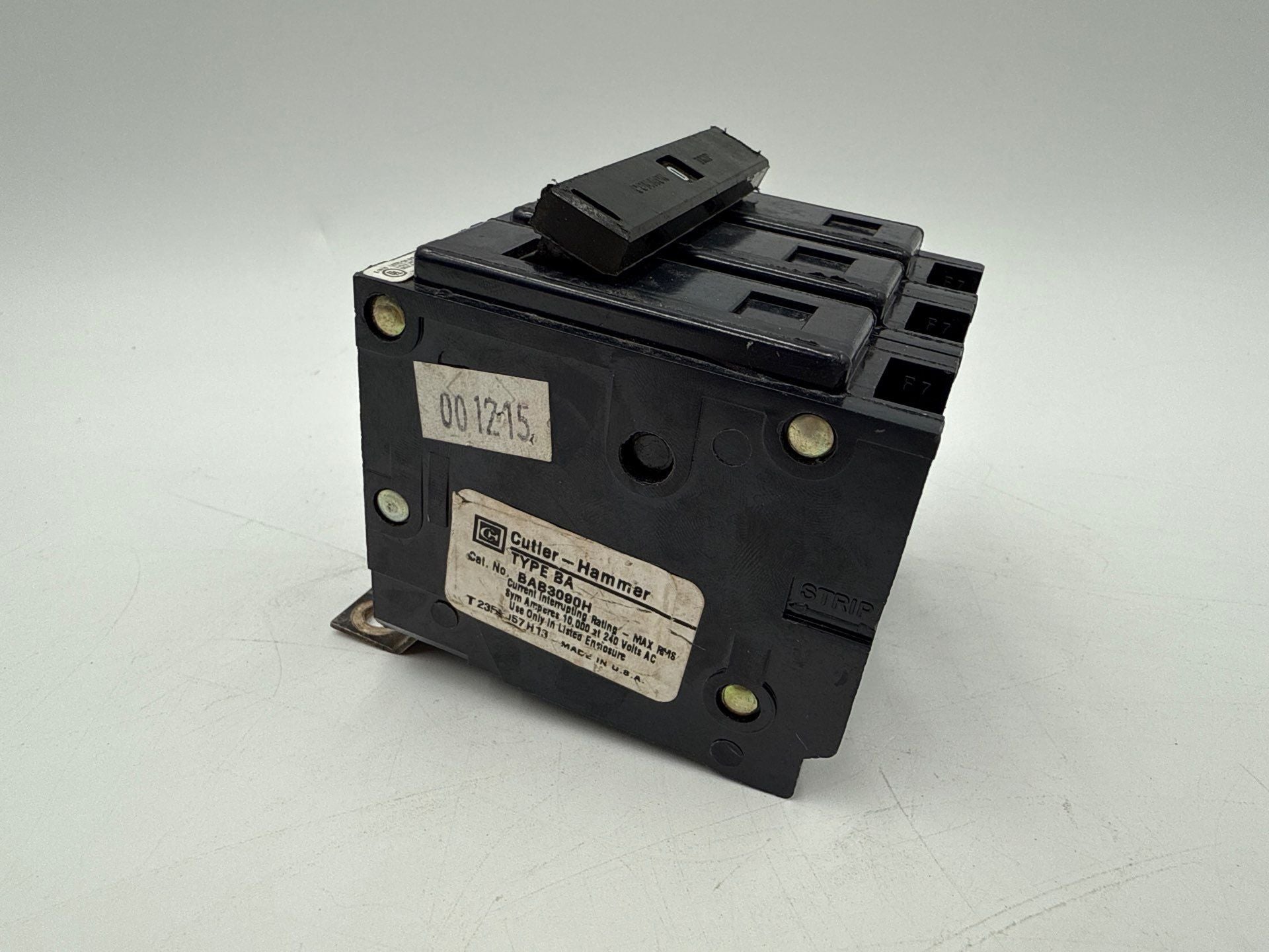 Eaton BAB3090H Circuit Breaker 90A 3P 240V BAB 90 Amp 3 Pole Bolt On 3PH BA390 Used