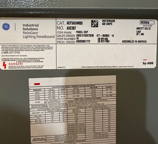 GE AEF3424MBX Panelboard 400A 480/277V 3PH 4W 42 Circuit Indoor Encl AB64B MCB P517 Used