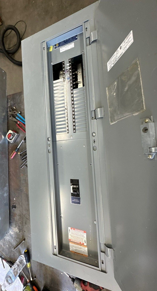 Square D NQOD Panelboard 225A 208/120V 3PH 4W MCB Q2L3100 42 Circuit Indoor Encl P356 Used