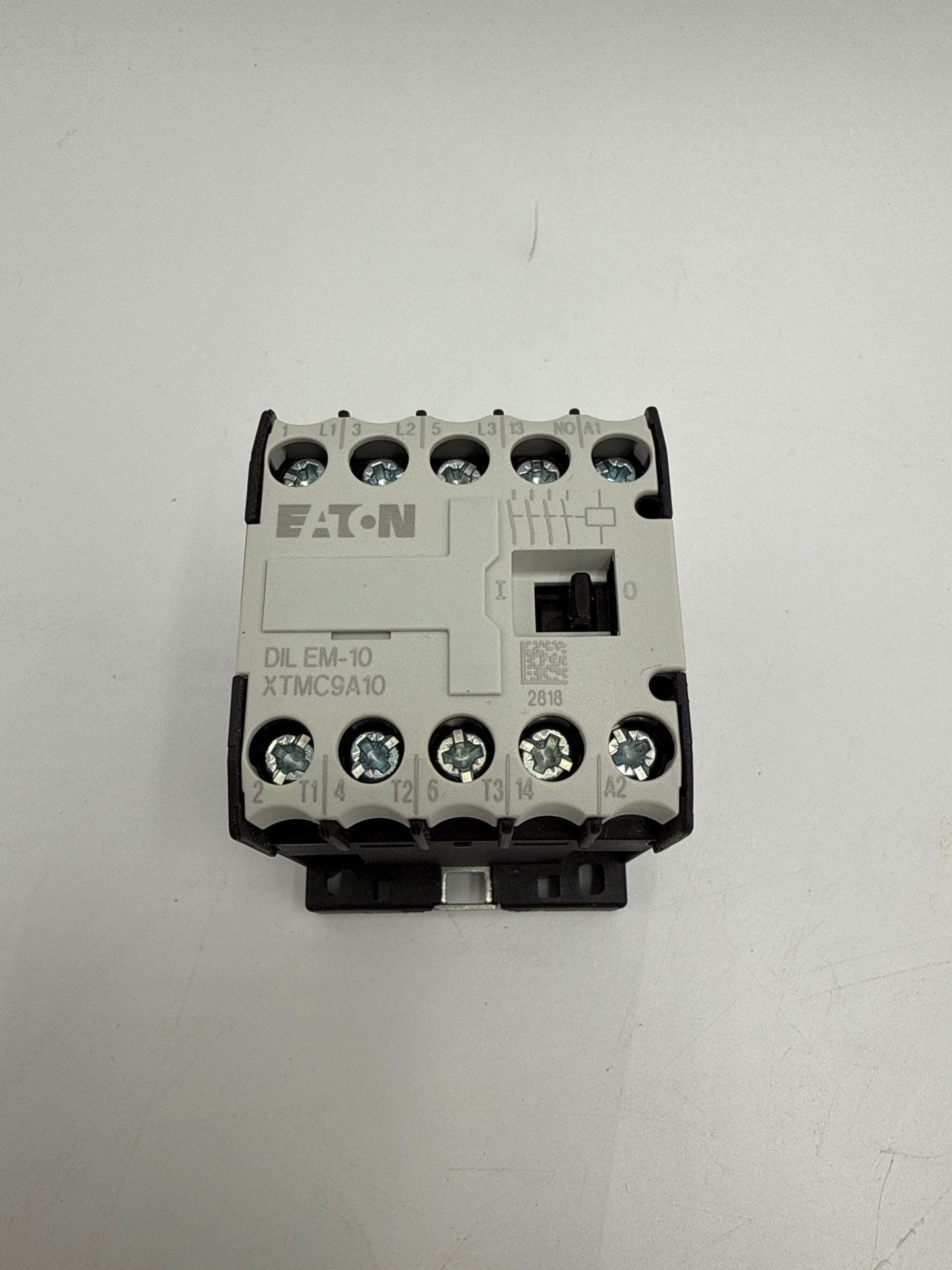 Eaton XTMC9A10A Contactor DILEM-10 Coil 110/120V 3PST-NO 3P 5HP 690V DIN New