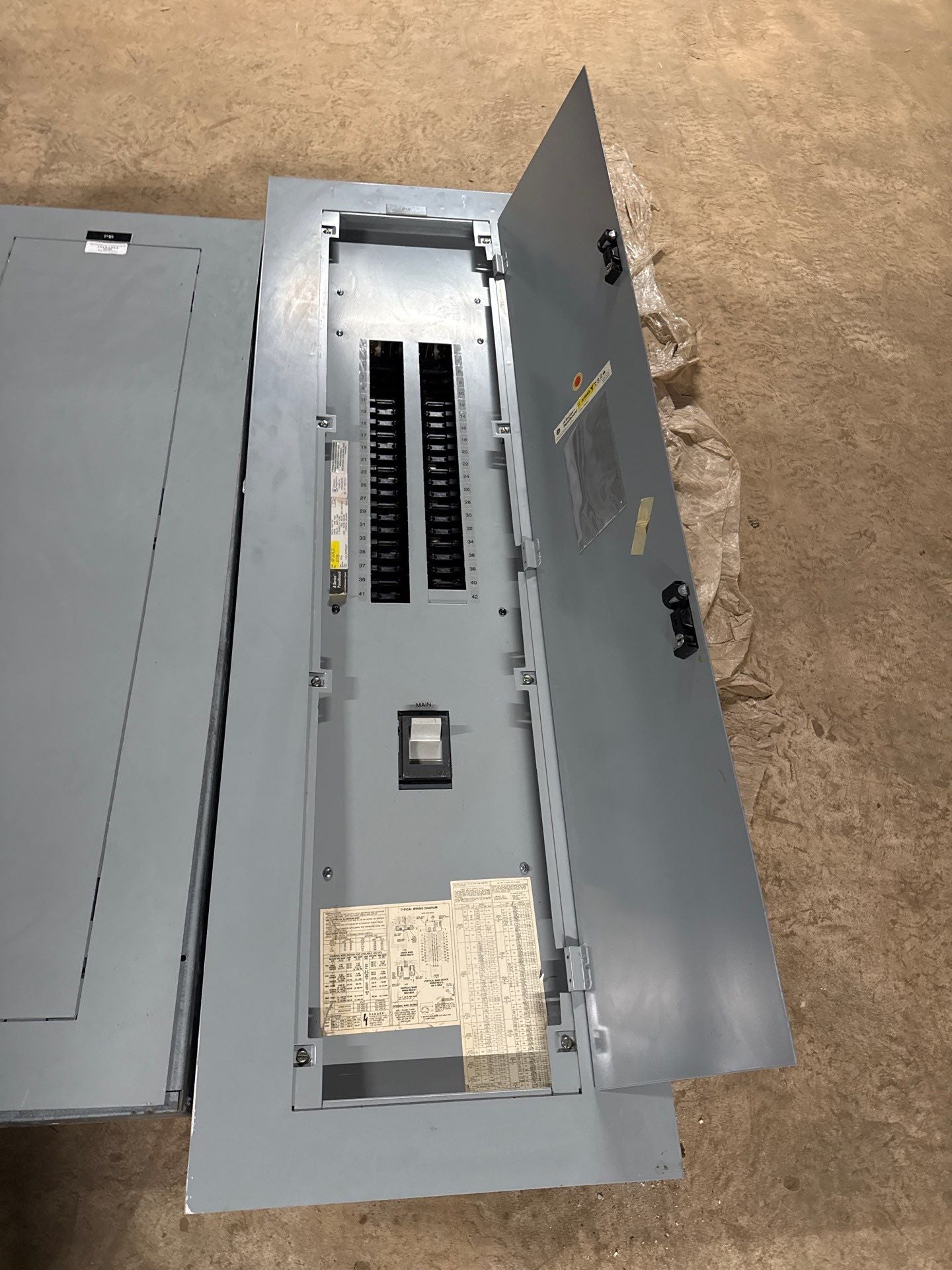 GE AQF3424CBX Panelboard 300A 208/120V 3PH 4W MCB Panel TJD432300 300 Amp Used