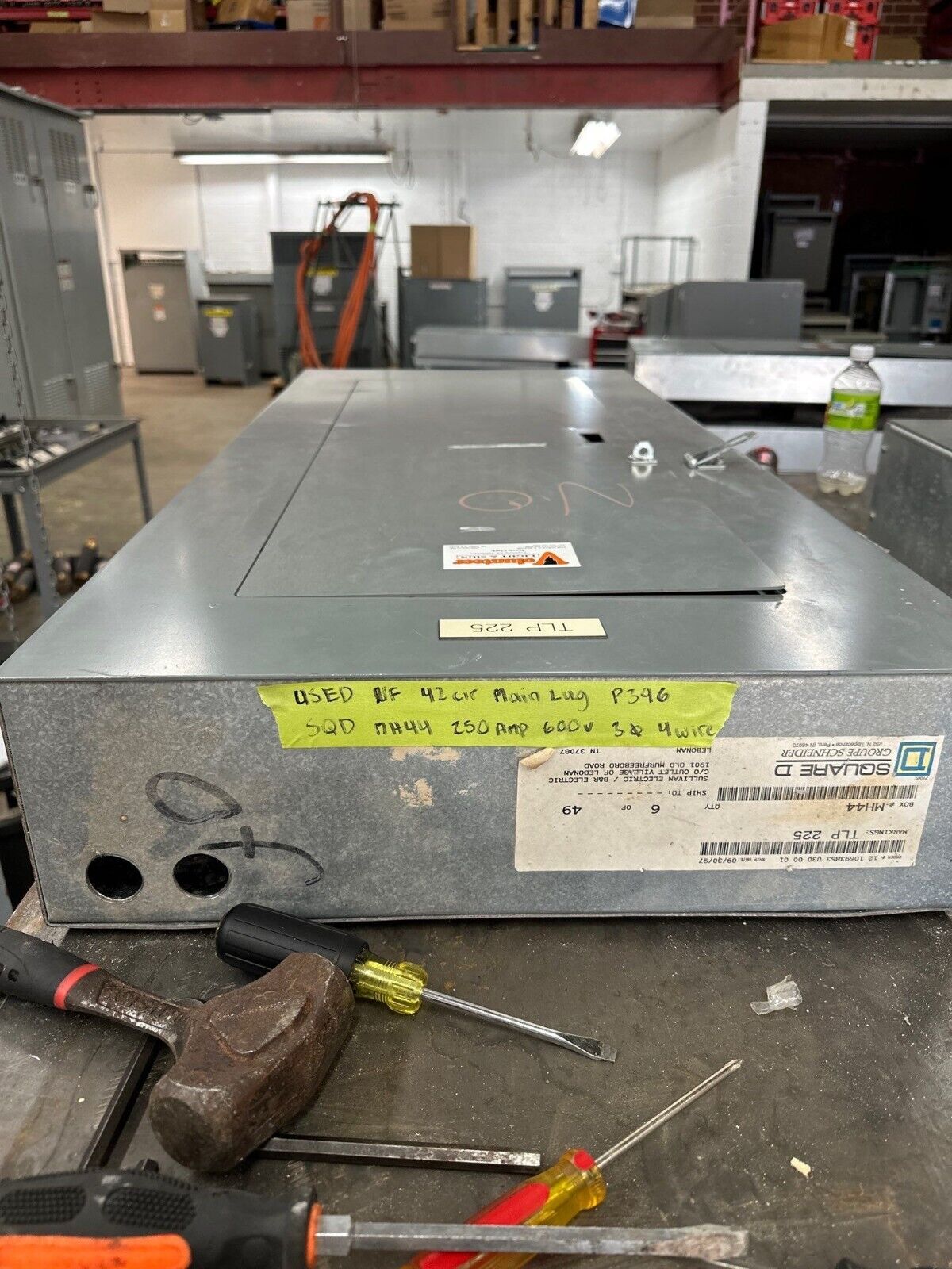 Square D NF Panelboard 250A 600Y/347V 3PH 4W 42 Cir 250 Amp Box MH44 240V P396 Used