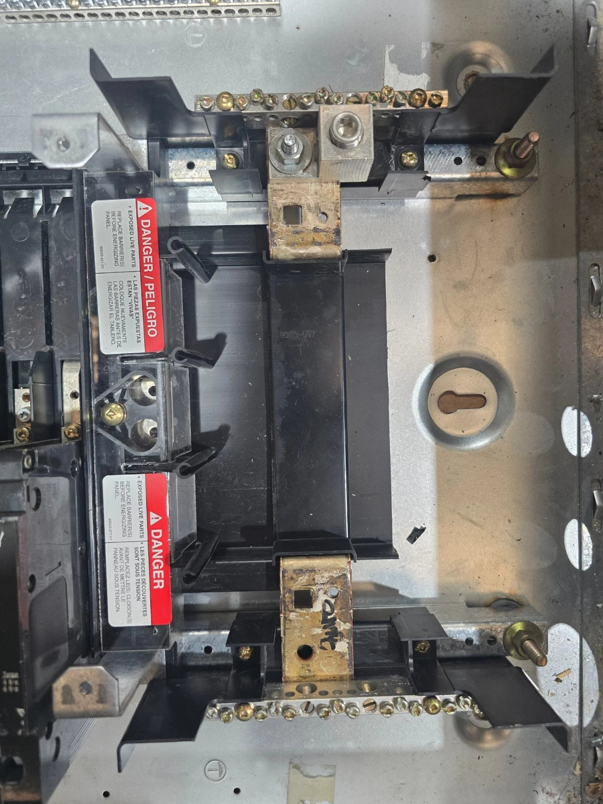 Square D NF Panelboard 125A 600/347V 3PH 4W 30 Cir MCB 100 Amp Panel EDB34100SA Used