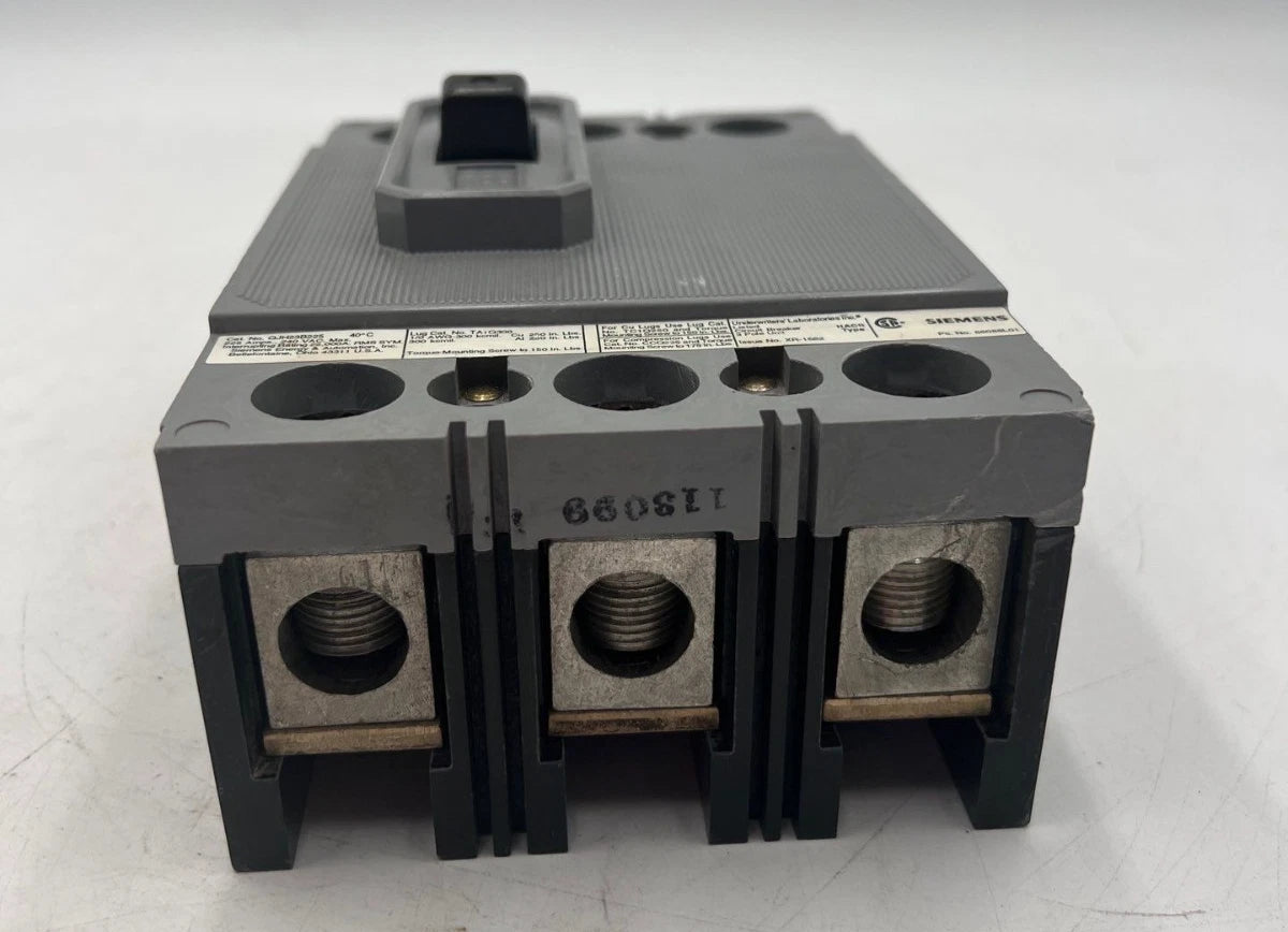 Siemens QJH23B225 Bolt On Circuit Breaker 3 Pole 225 Amp 240v 3P 225A 240 Volt Used