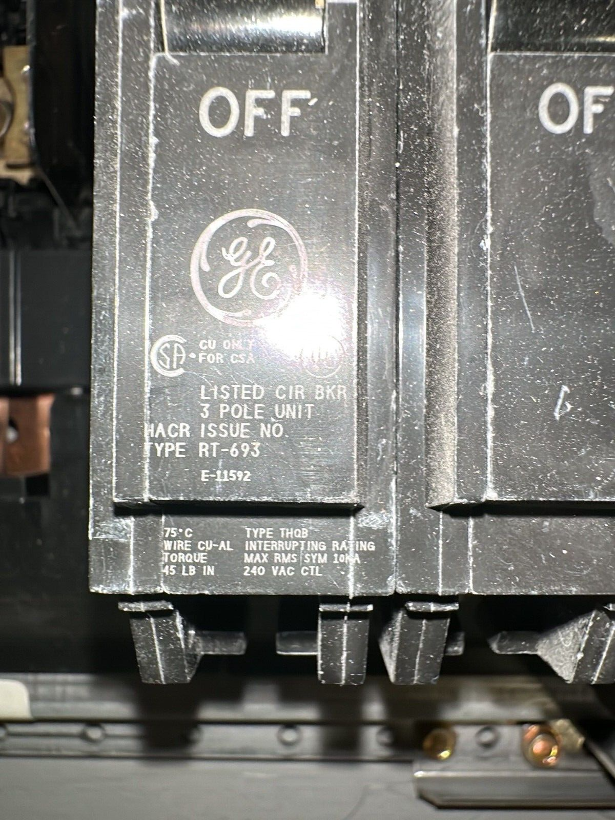 GE AQF3421ABX Panelboard 125A 208Y/120V 3PH 4W 42 CIR MCB THQB32100 Indoor Encl P006 Used