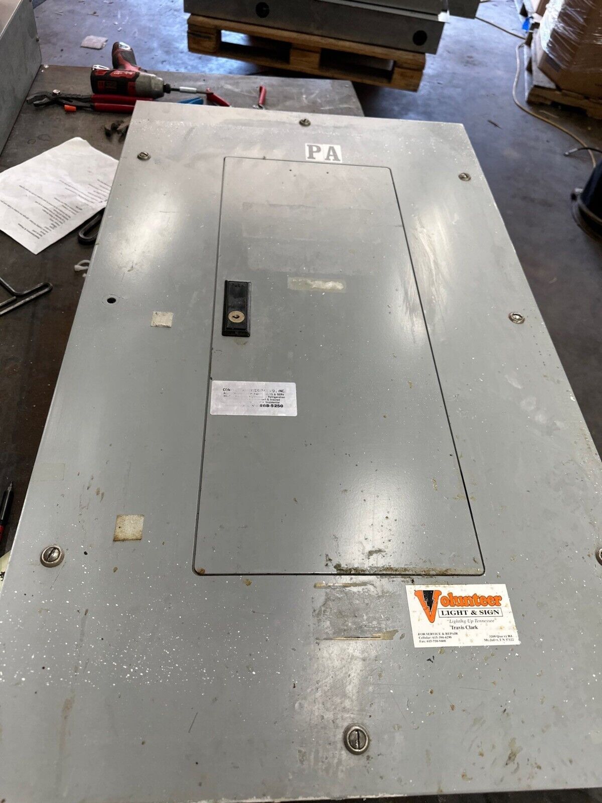 Cutler Hammer Pow-R-Line Panelboard 100A 240/120V 3PH 4W Indoor Main Lug MLO Used