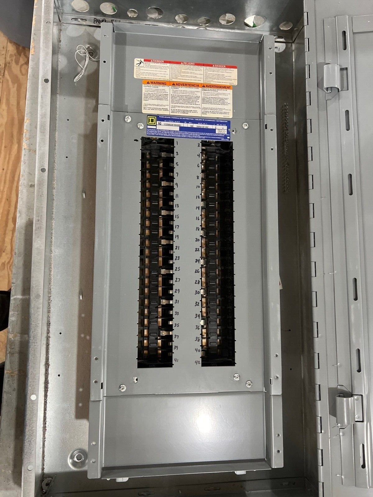Square D NQ Panelboard 100A 208Y/120V 3PH 4W Indoor Encl 42 Circuit MLO MH38BE P619 Used
