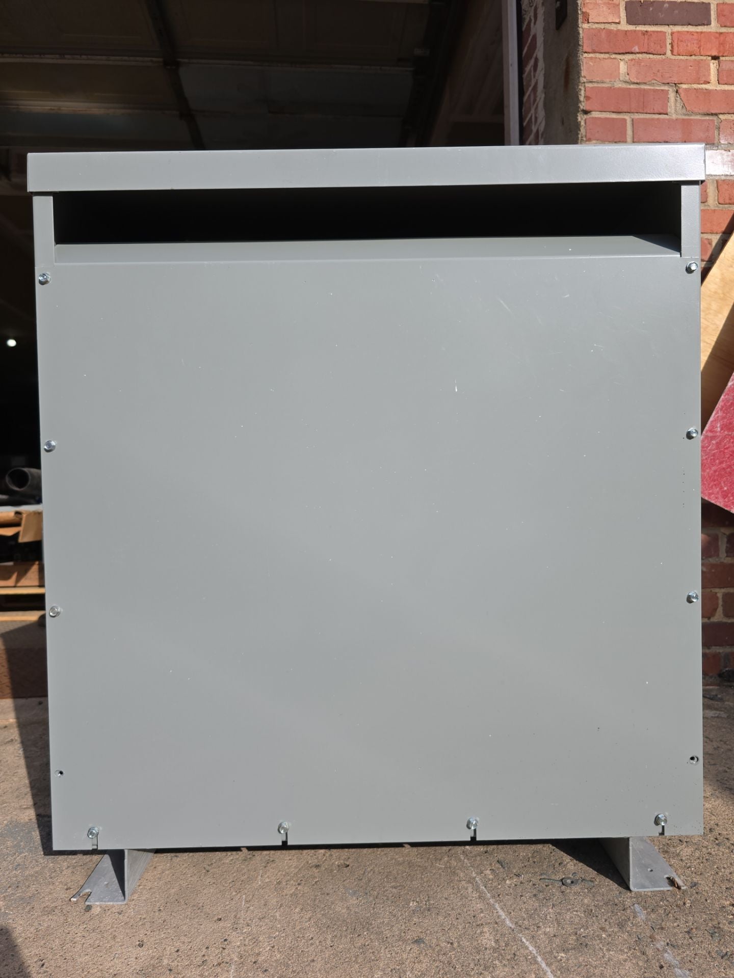 75KVA GE 9T23B3874 Transformer Pri 480V Sec 208/120V 3PH Indoor Encl Type QL Used