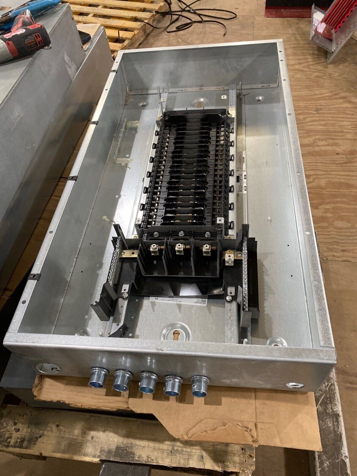 Square D NQ Panelboard 100A 208Y/120V 3PH 4W 42 Circuit Indoor Encl MLO MH38BE P650 Used