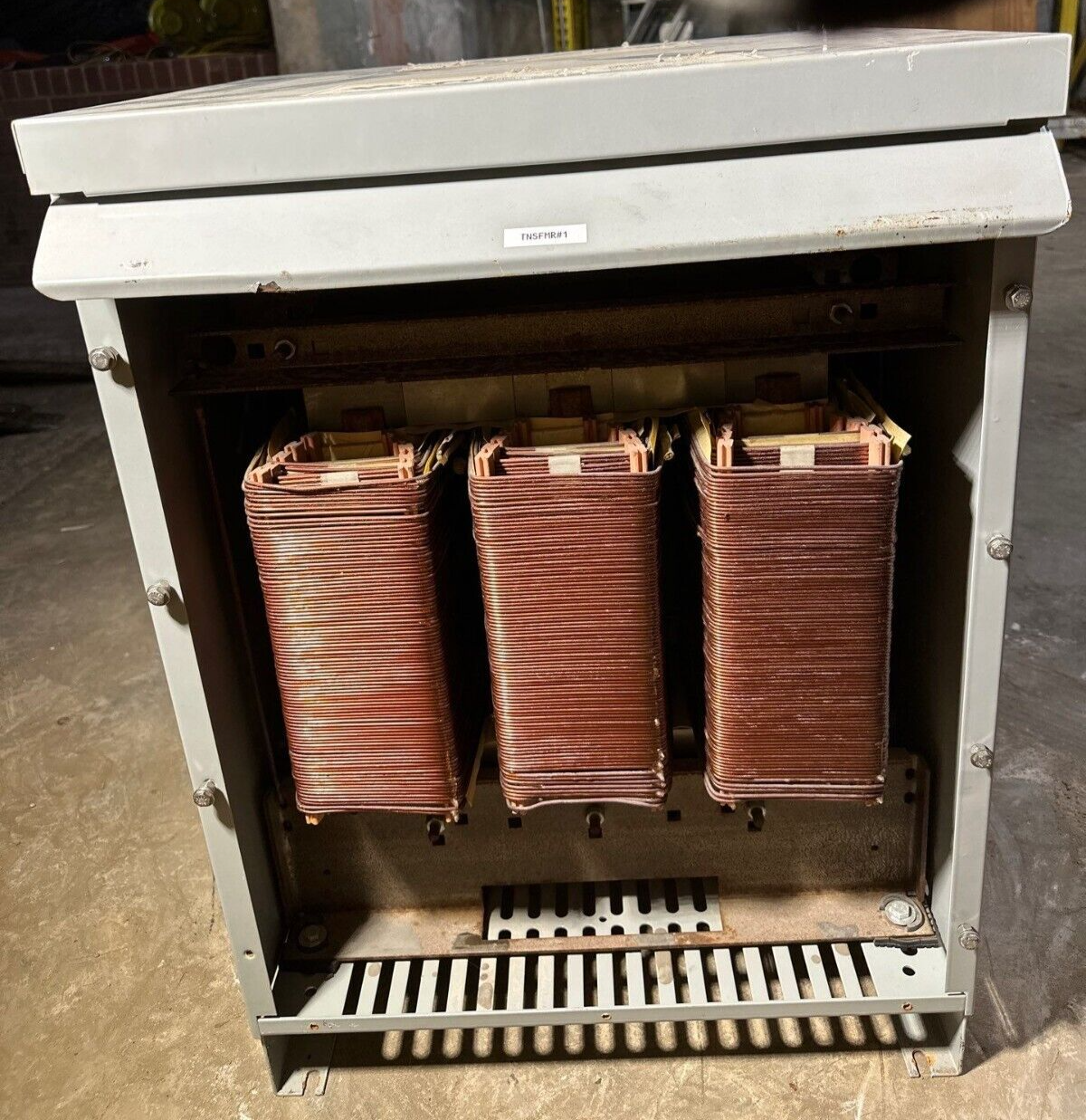 45KVA GE 9T83B3873 Transformer Pri 480V Sec 208/120V 3PH 3R Encl Outdoor Used