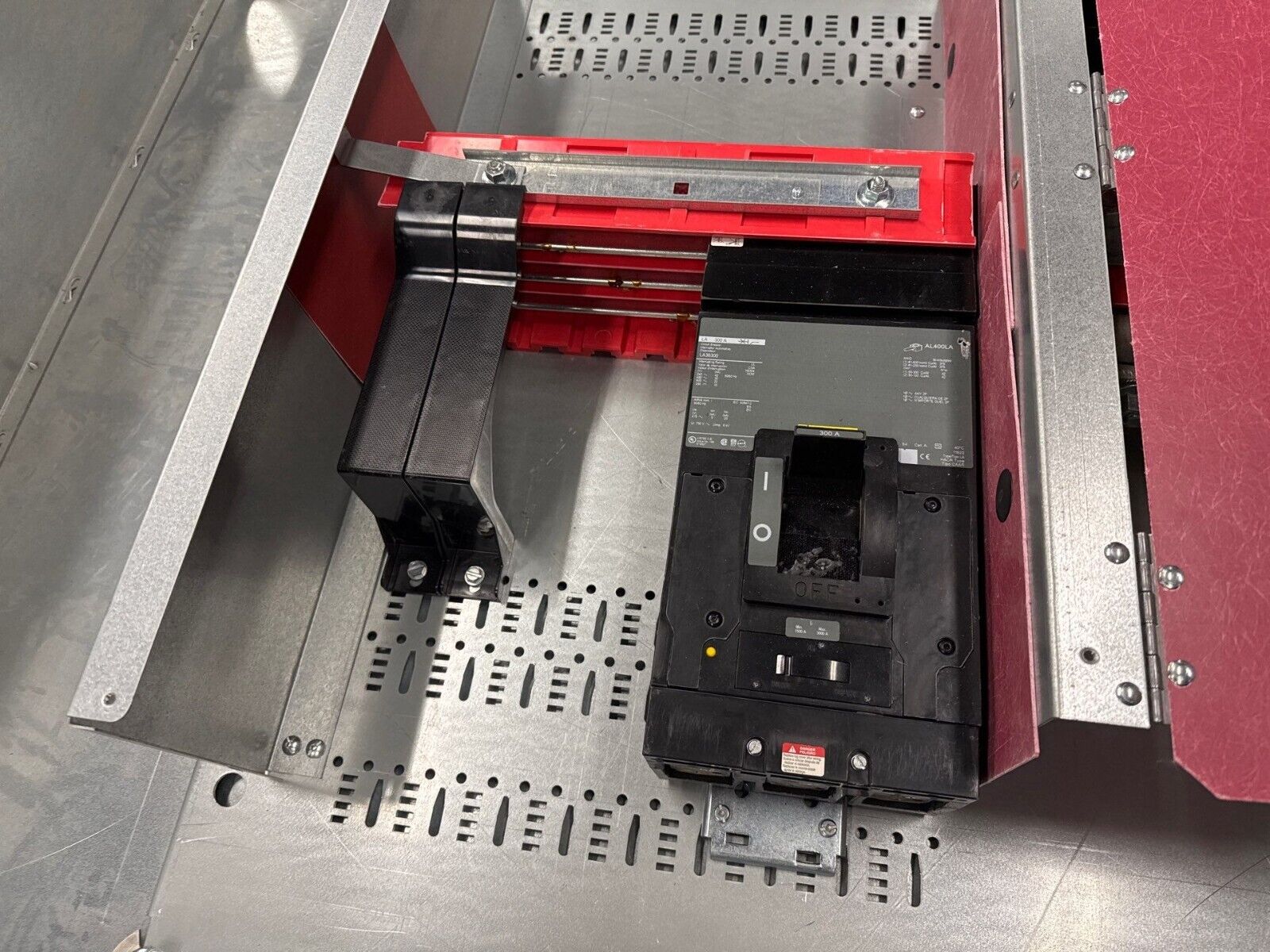 Square D I-Line Panelboard 300A 208/120V 3PH 4W 18 Cir Indoor Encl LA36300 MCB P438 Used