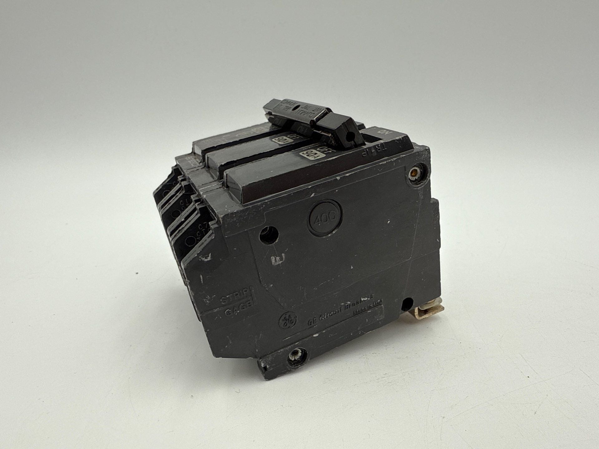 GE THQB32090 Circuit Breaker 90A 3P 240V THQL Bolt On 90 Amp 3 Pole Used