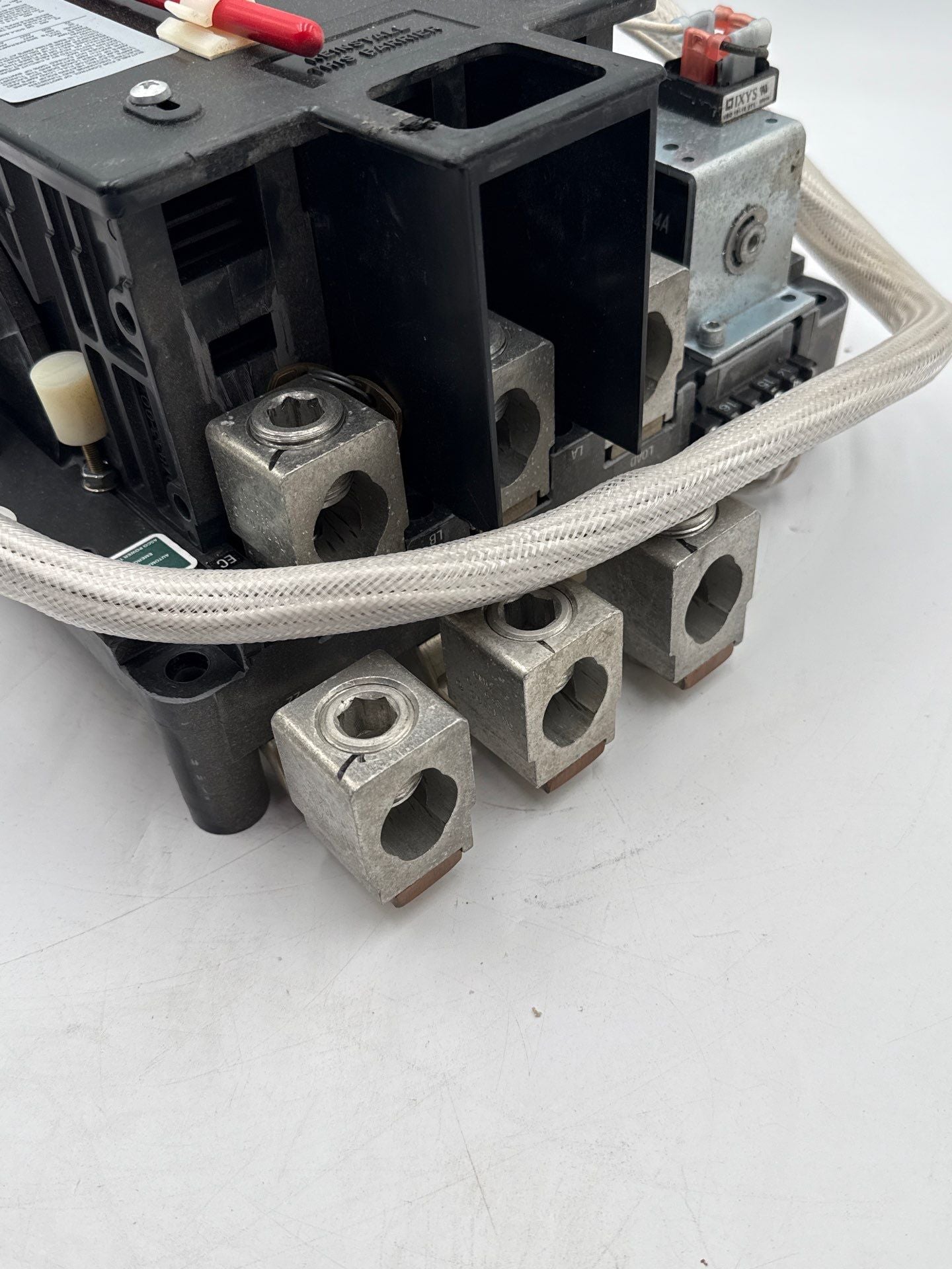 ASCO Series 300 Automatic Transfer Switch 400A 480V 50-60Hz E00300030400N1XC Used