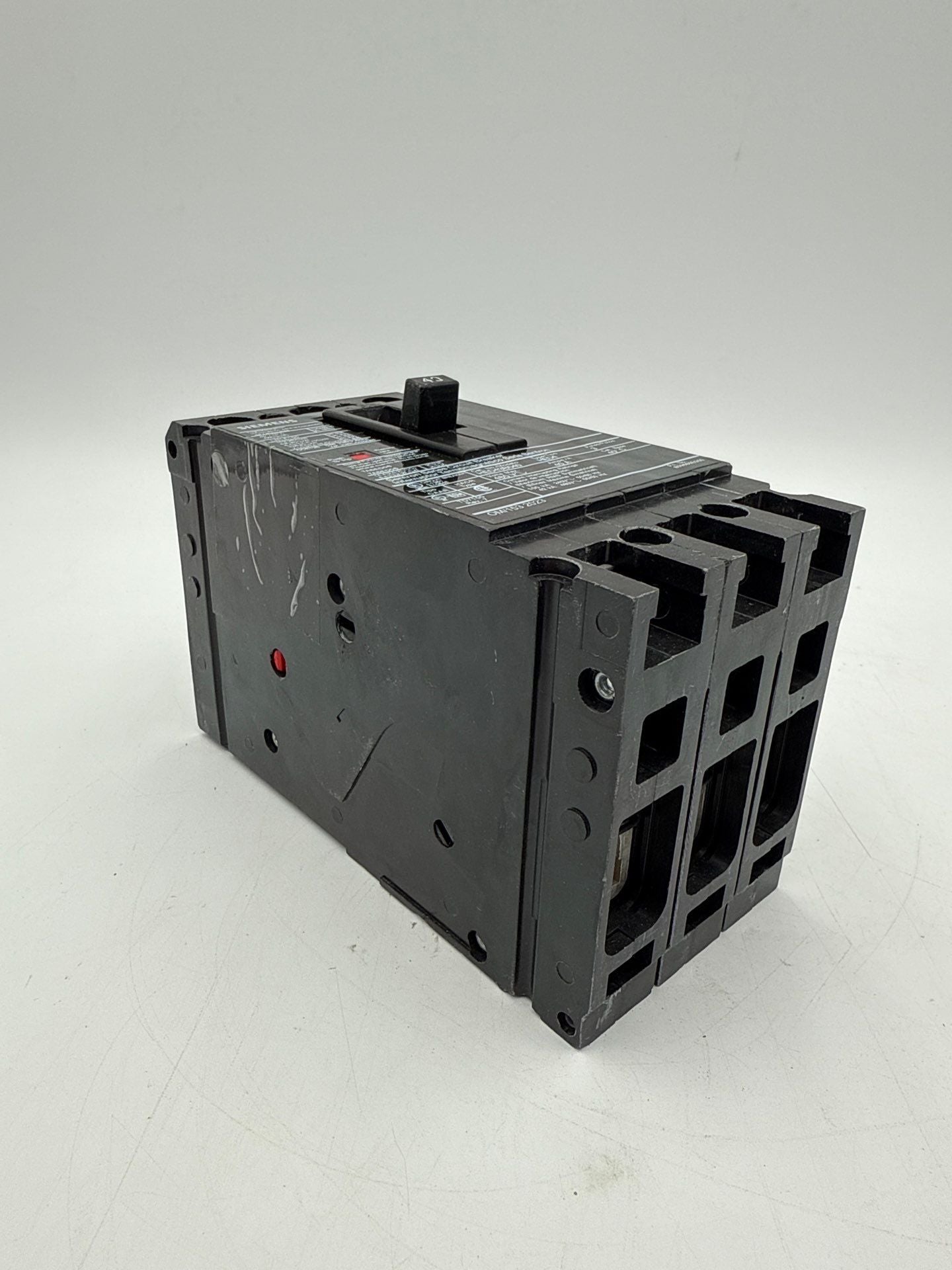 Siemens HED43B040 Circuit Breaker 40A 3P 480V HED4 40 Amp 3 Pole Bolt On Used