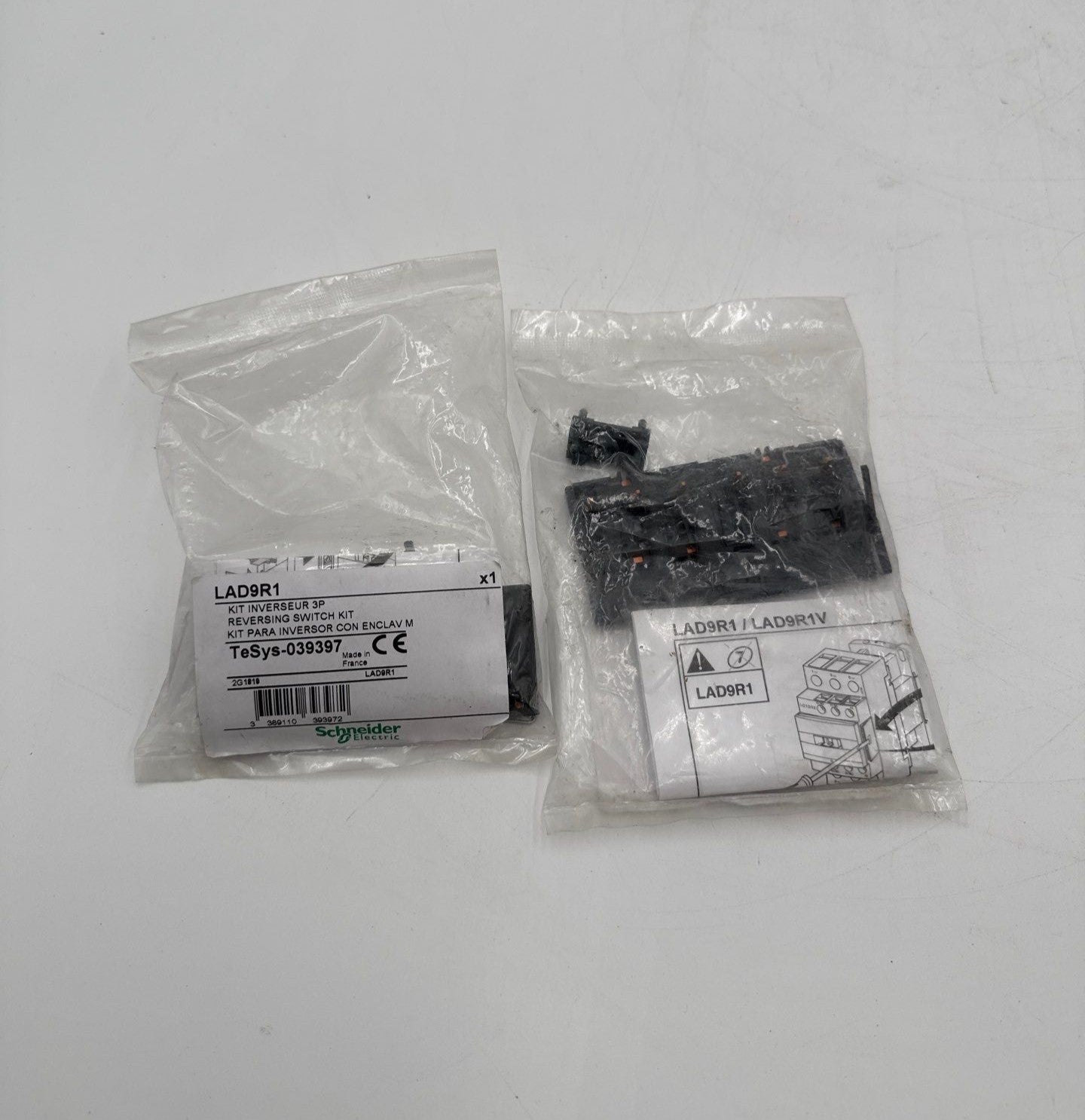 Schneider Electric LAD9R1 Contactor Accessory Reversing Switch Black New