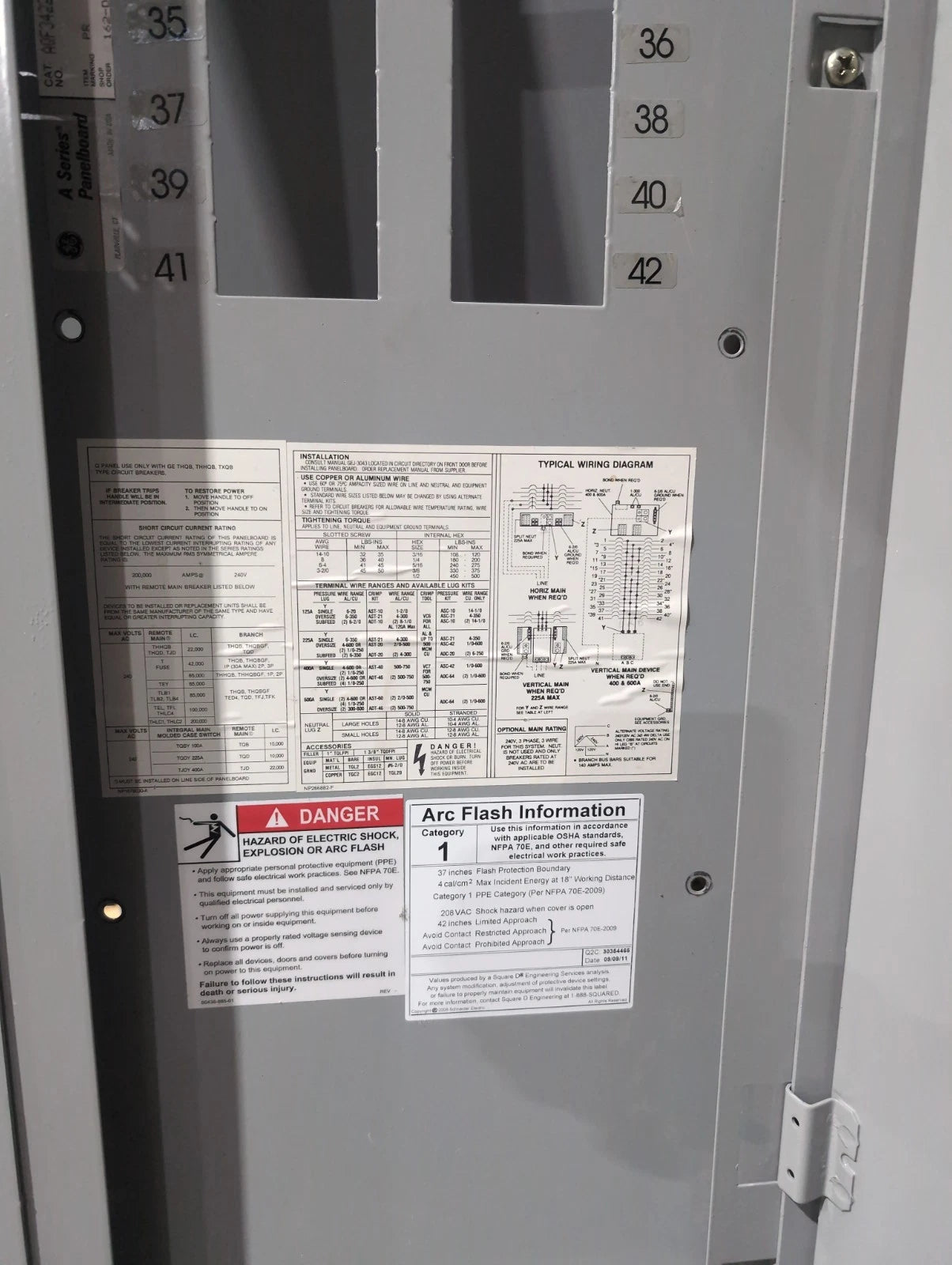 GE AQF3422MB Panelboard 225A 208/120V 3PH 4W 42 Cir MLO Panel 225 Amp AB49B Used