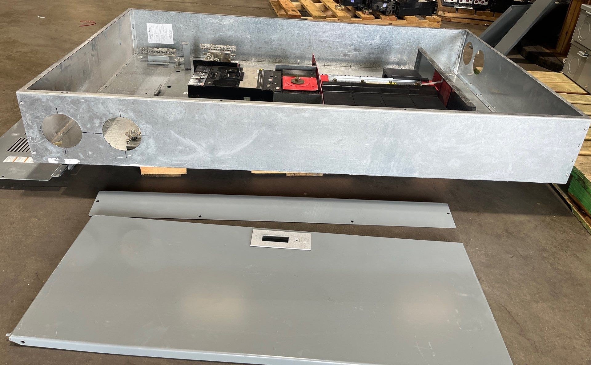 Square D I-Line Panelboard 800A 208/120V 3PH 4W MCB Panel 800 Amp 24Cir MAP36800 Used