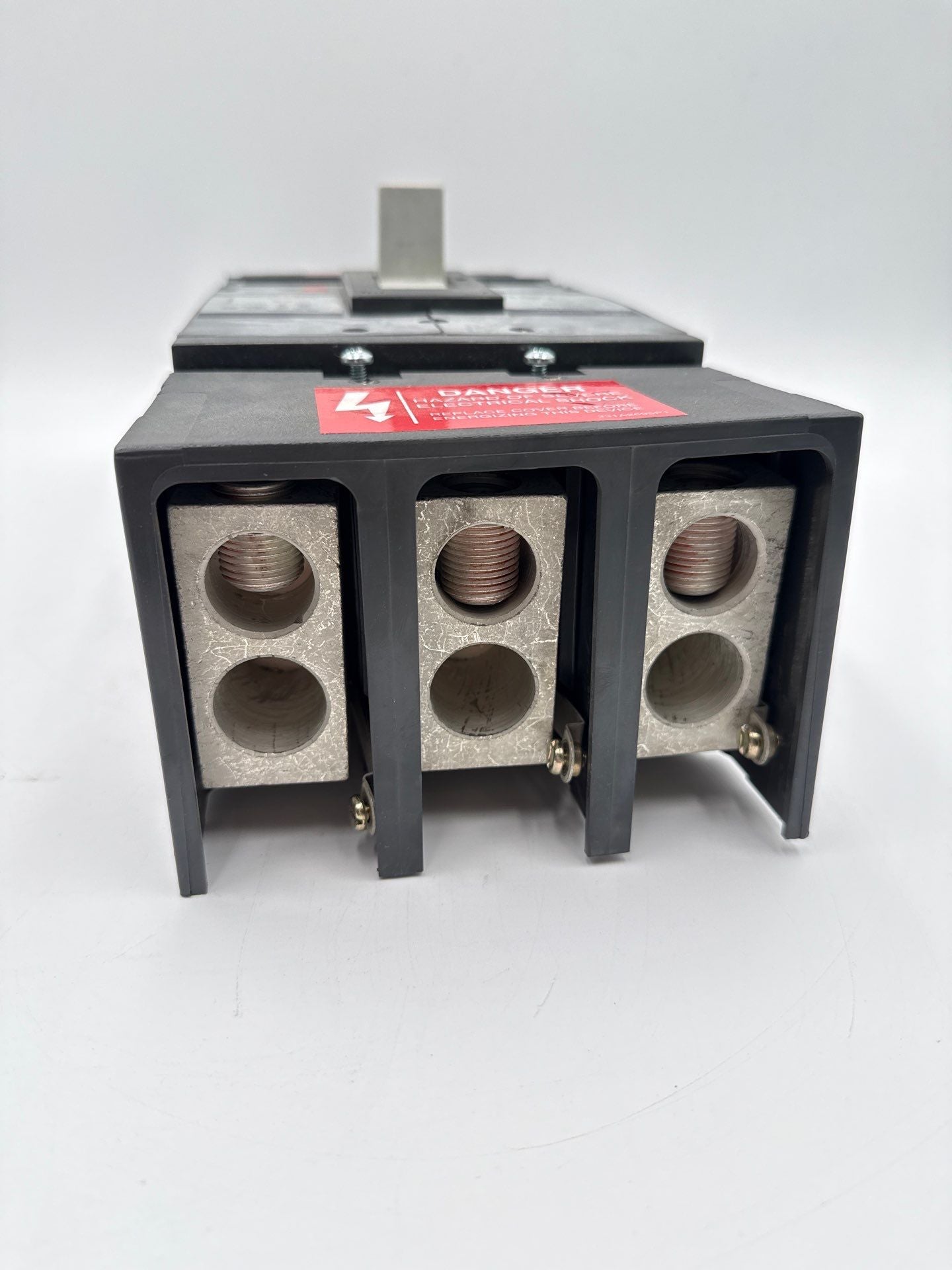 GE SGDA36AN0400 Circuit Breaker 400A 3P 600V SGDA 400 Amp 3 Pole Used