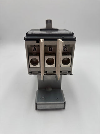 ABB XT4NU3250FY8000XXX Circuit Breaker 250A 3P 600V SACE Tmax XT4N 250 Used