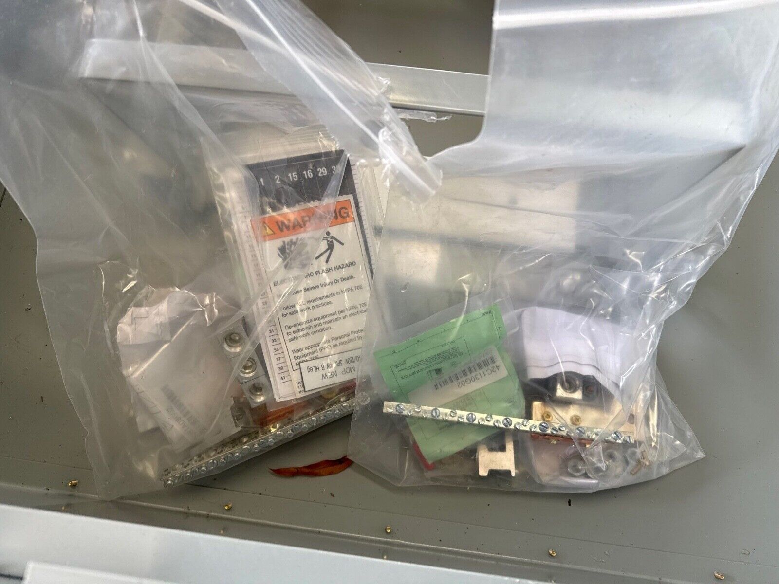 Eaton PRL4B Panelboard 800A 240/120V 3PH 4W Indoor Encl 36 Cir MCB MDL3800F P633-NS New