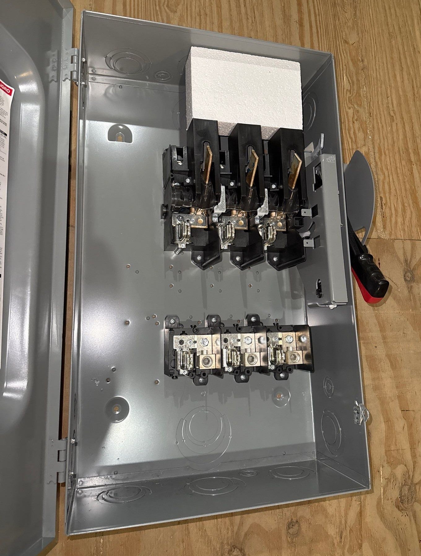 Square D H364 Safety Disconnect Switch 200A 3P 600V Indoor 200 Amp 3 Pole New