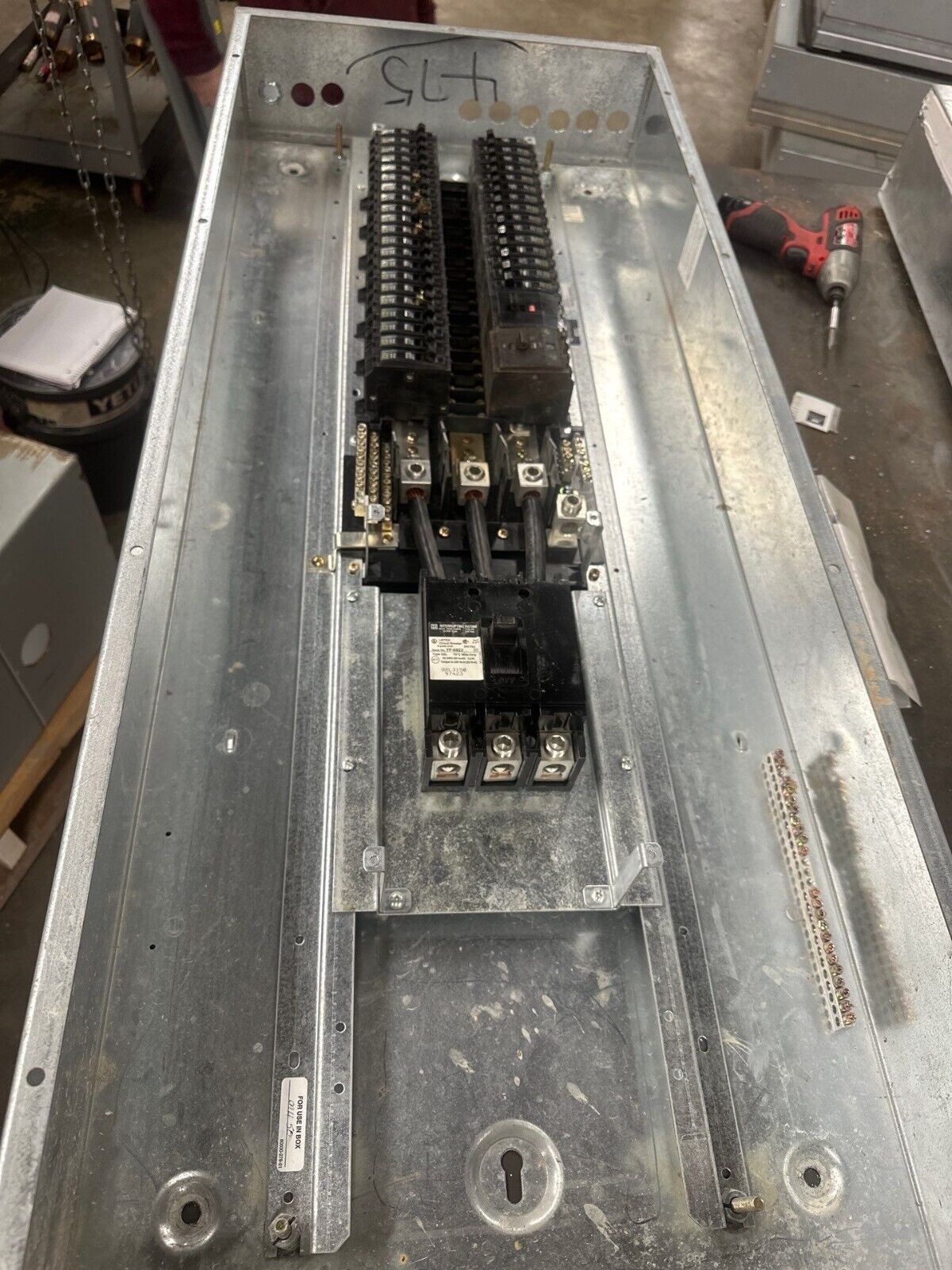 Square D NQOD442M225 Panelboard 225A 208/120V 3PH 4W MCB Indoor Encl 42 Circuit P374 Used