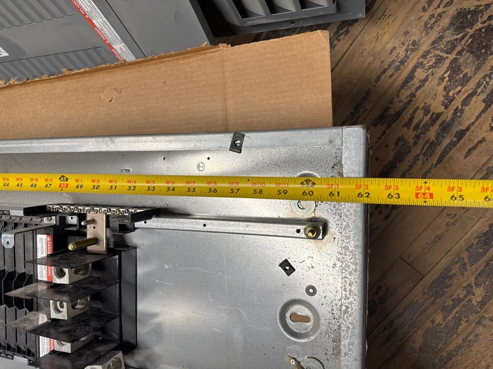 Square D NF Panelboard 400A 600/347V 3PH 4W MLO 54 Circuit Indoor Encl MH62 P564 Used