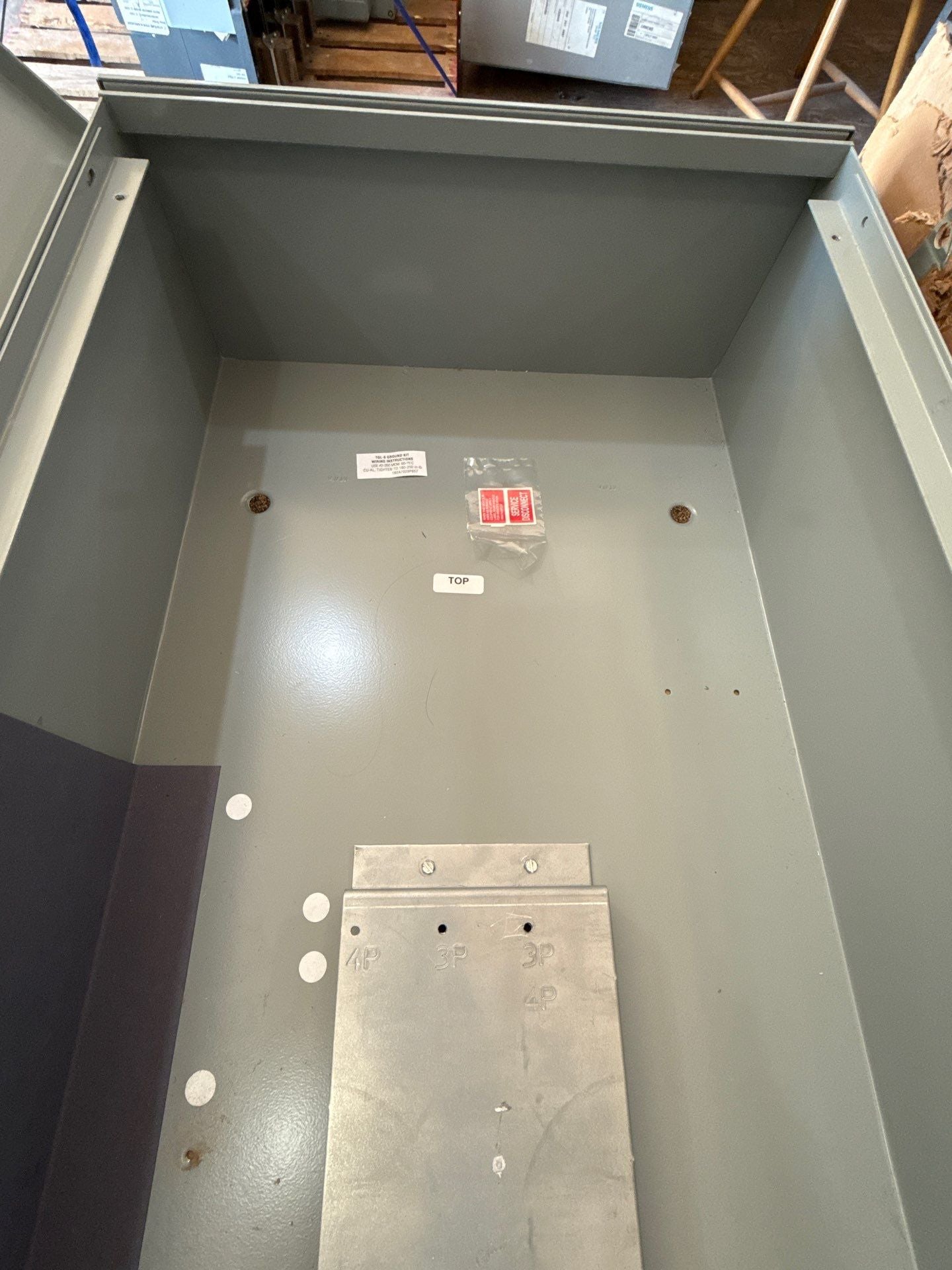 ABB XT5ENCL600R Circuit Breaker Enclosure 600A 600V Type 3R Rainproof New