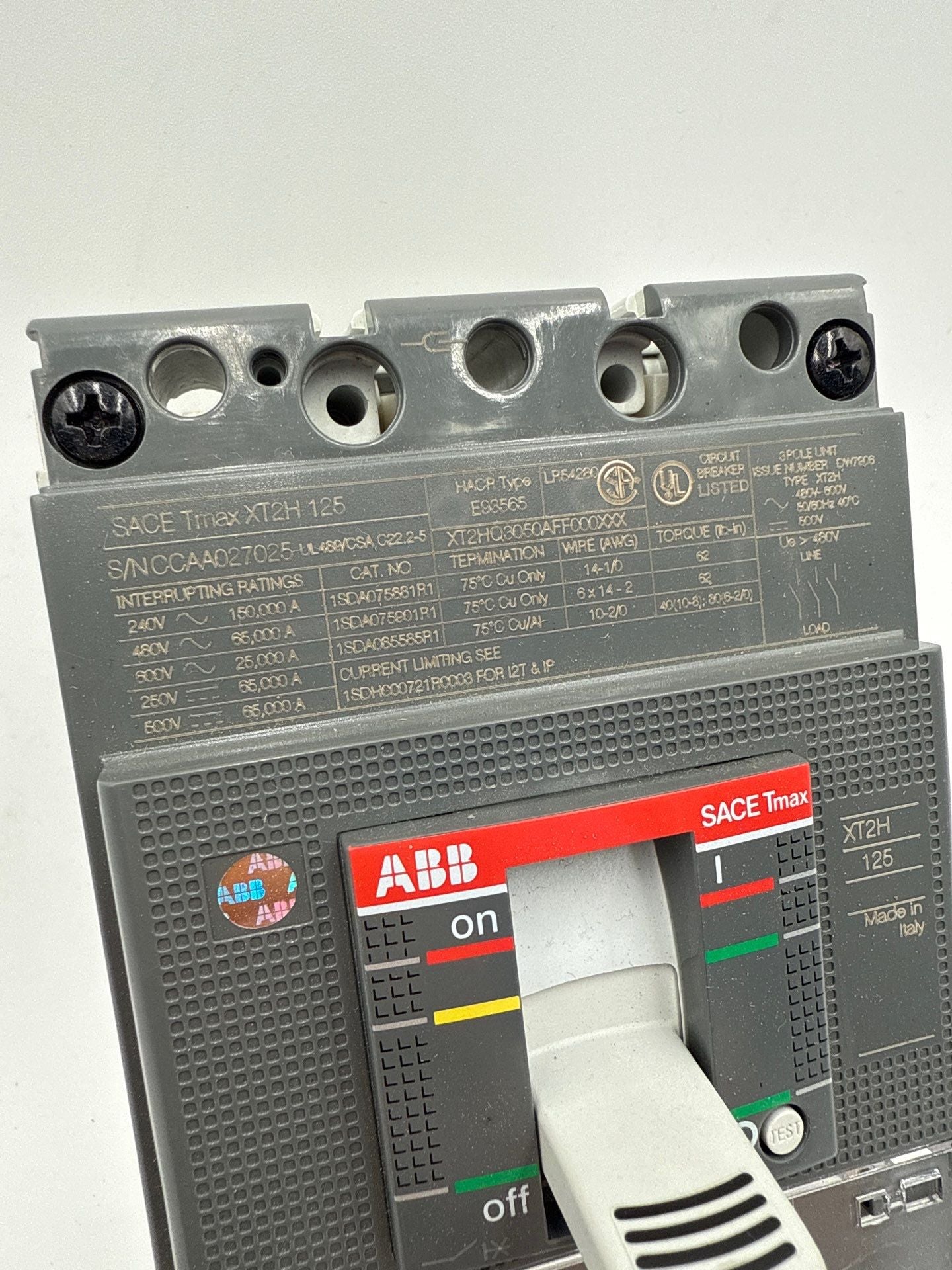 ABB XT2HQ3050AFF000XXX Circuit Breaker 50A 3P 600V SACE Tmax XT2H 125 Used