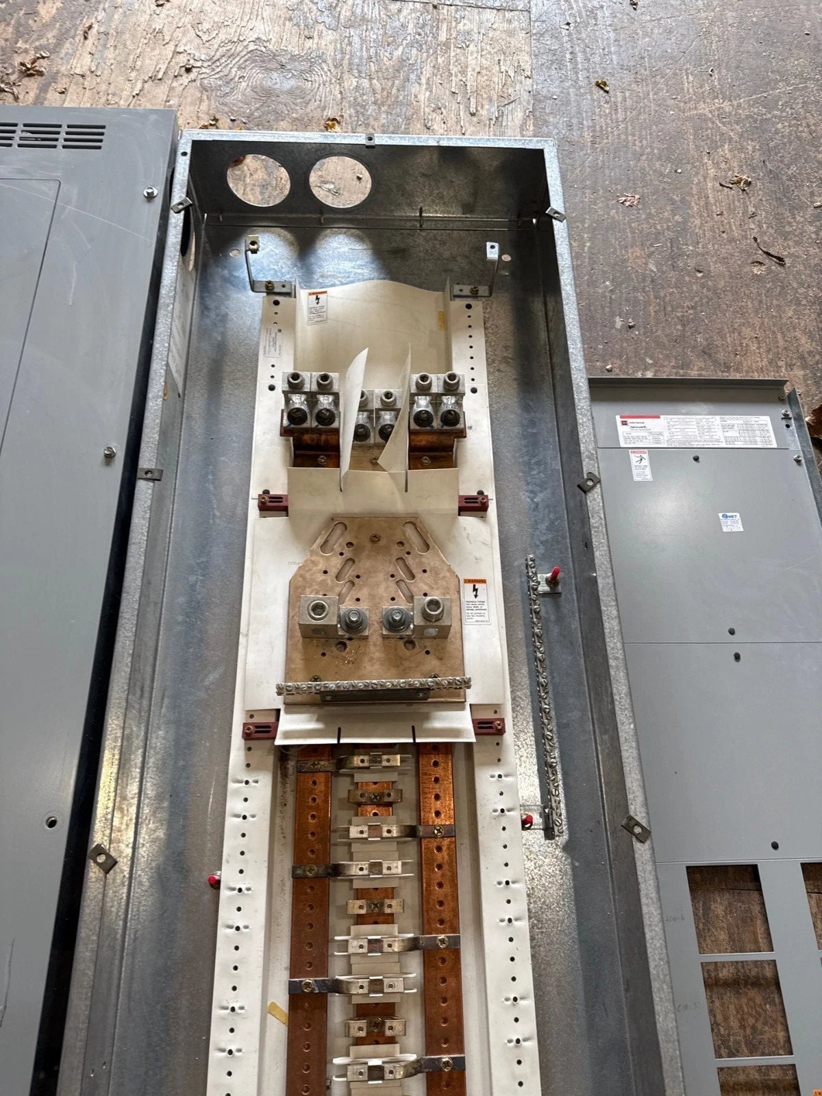 CH PRL3A Panelboard 600A 480/277V 3PH 600 Amp Indoor YS2072 MLO Panel Main Lug Used