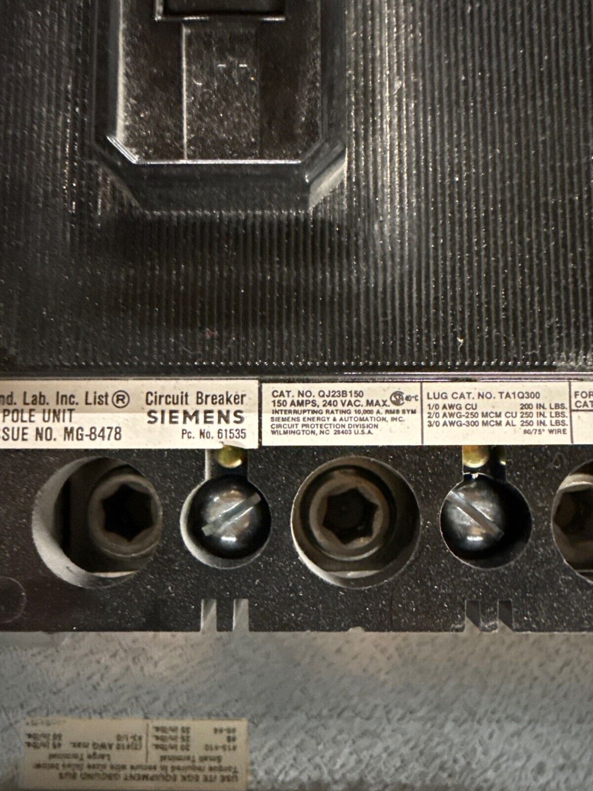 Siemens CDP-7 Panelboard 150A 208/120V 3PH 4W 42 Cir Indoor Encl MCB QJ23B150 P509 Used