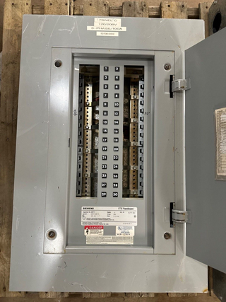Siemens CDP-7 Panelboard 100A 208Y/120V 3PH 4W 30 Circuit 100 Amp MLO 30 Space P512 Used