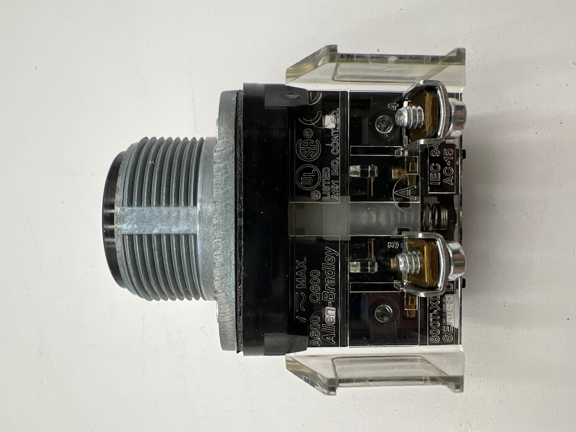 Allen-Bradley 800T-A2D1 New