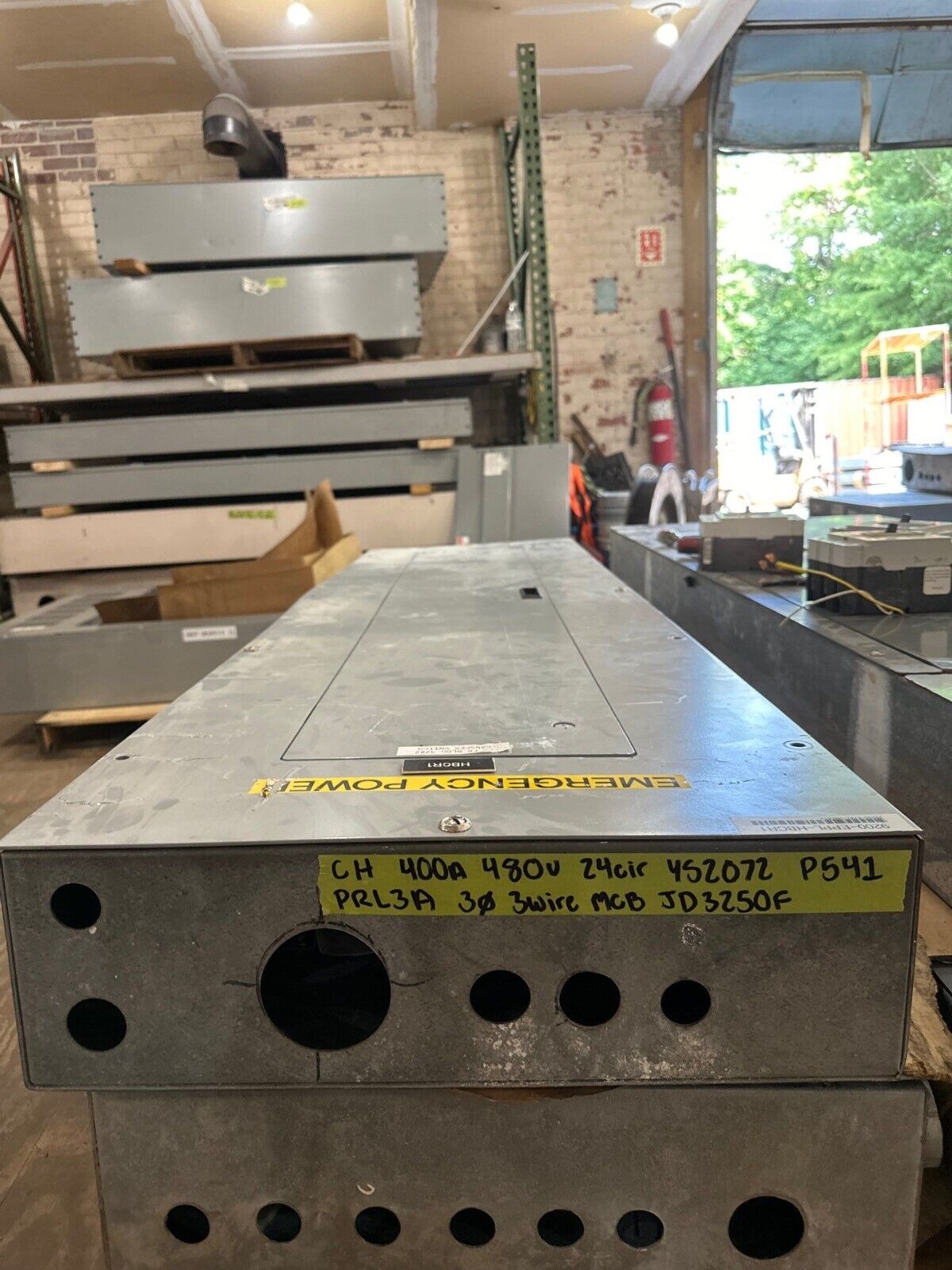 Westinghouse PRL3A Panelboard 400A 480V 3PH 3W Indoor Encl MCB JD3200 400 Amp P541 Used