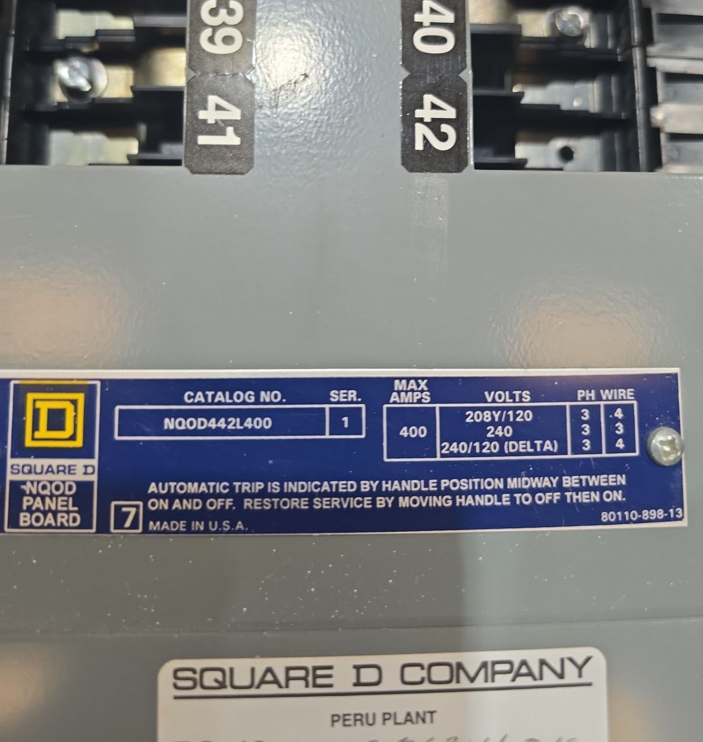 Square D NQOD442L400 Panelboard 400 Amp 208Y/120V 3PH 4W MLO Panel 400A 42 Cir Used