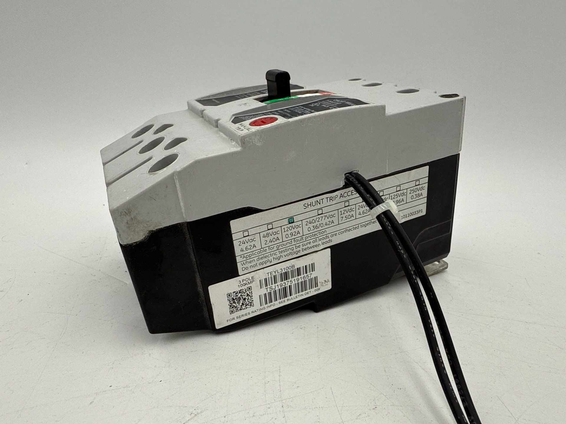 GE TEYL3100B Circuit Breaker 100A 3P 480/277V Shunt Trip TEYL 100 Amp 3 Pole Bolt On Used