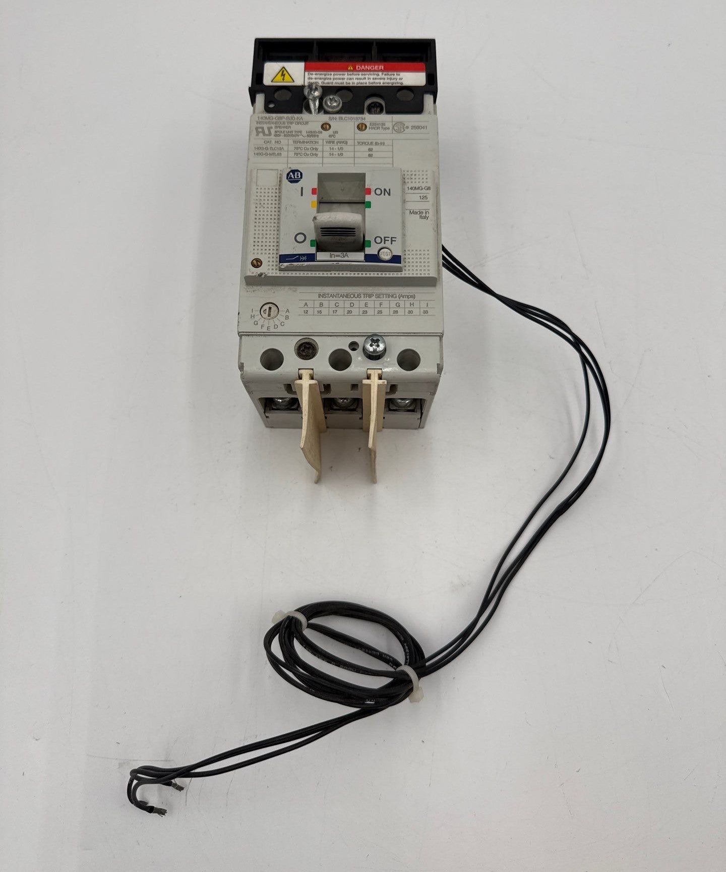 Allen Bradley 140MG-G8P-B30-KA Circuit Breaker 3A 3P 600V 3PH 140MG 3 Amp Used
