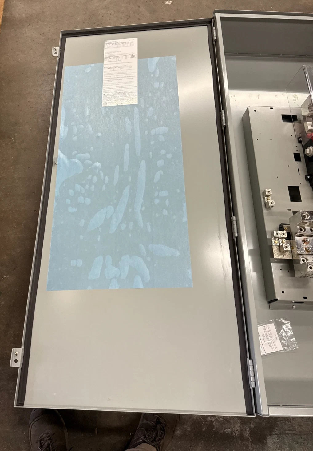 Eaton DH327NRK Safety Disconnect Switch 800A 3P 240V 3PH 3R Outdoor 800 Amp New