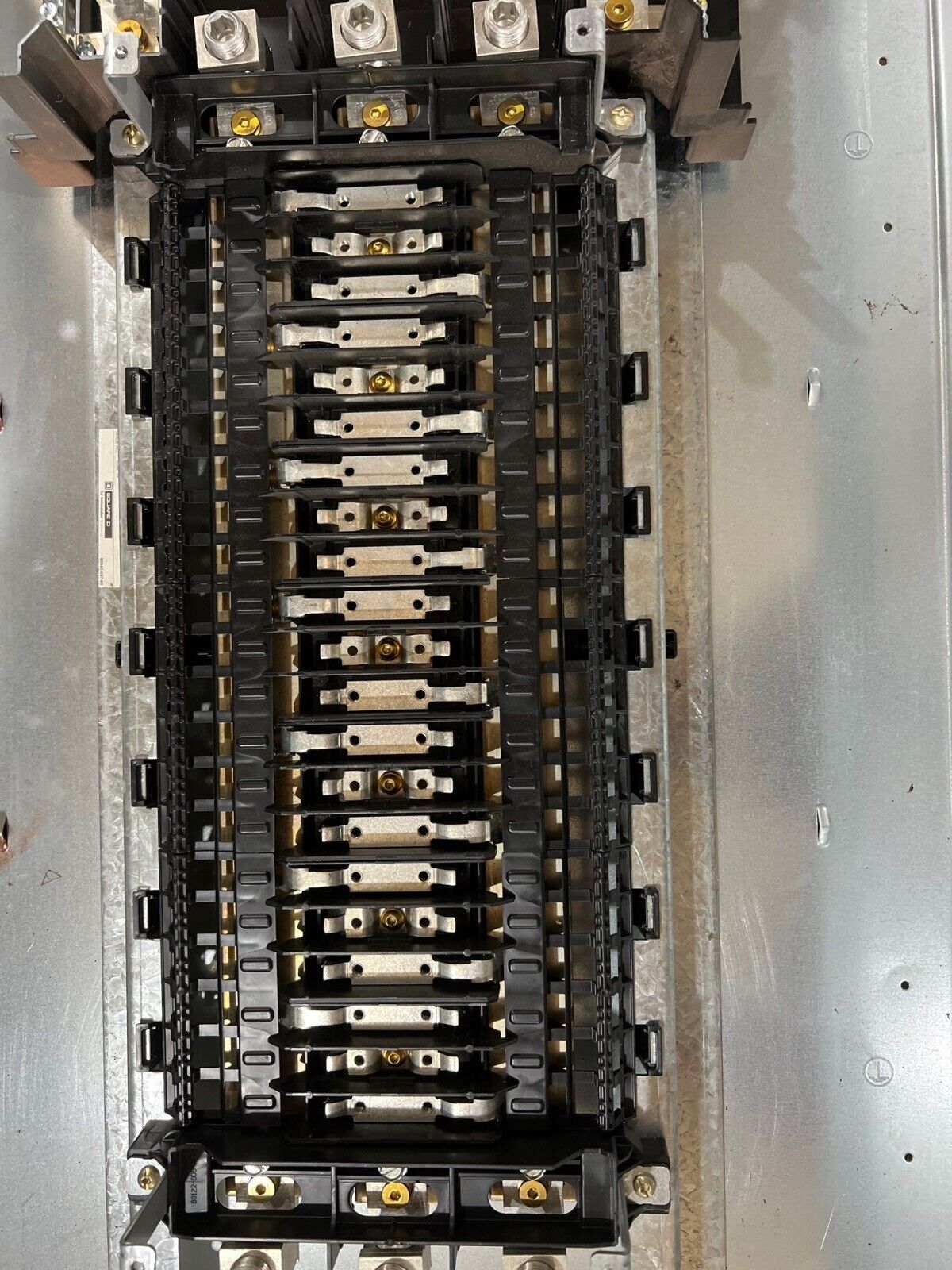 Square D NQ442L2C NQ Panelboard 225A 240V 3PH 4W Indoor Encl 42 Circuit MLO P622 Used